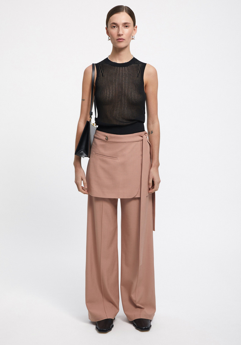 AERON IZZY
Ribbed vest outlook