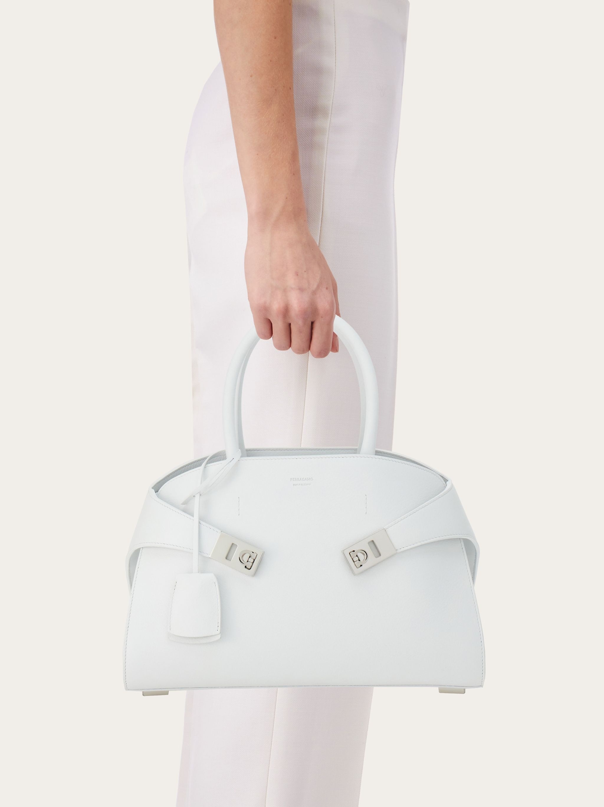 Hug handbag (S) - 2