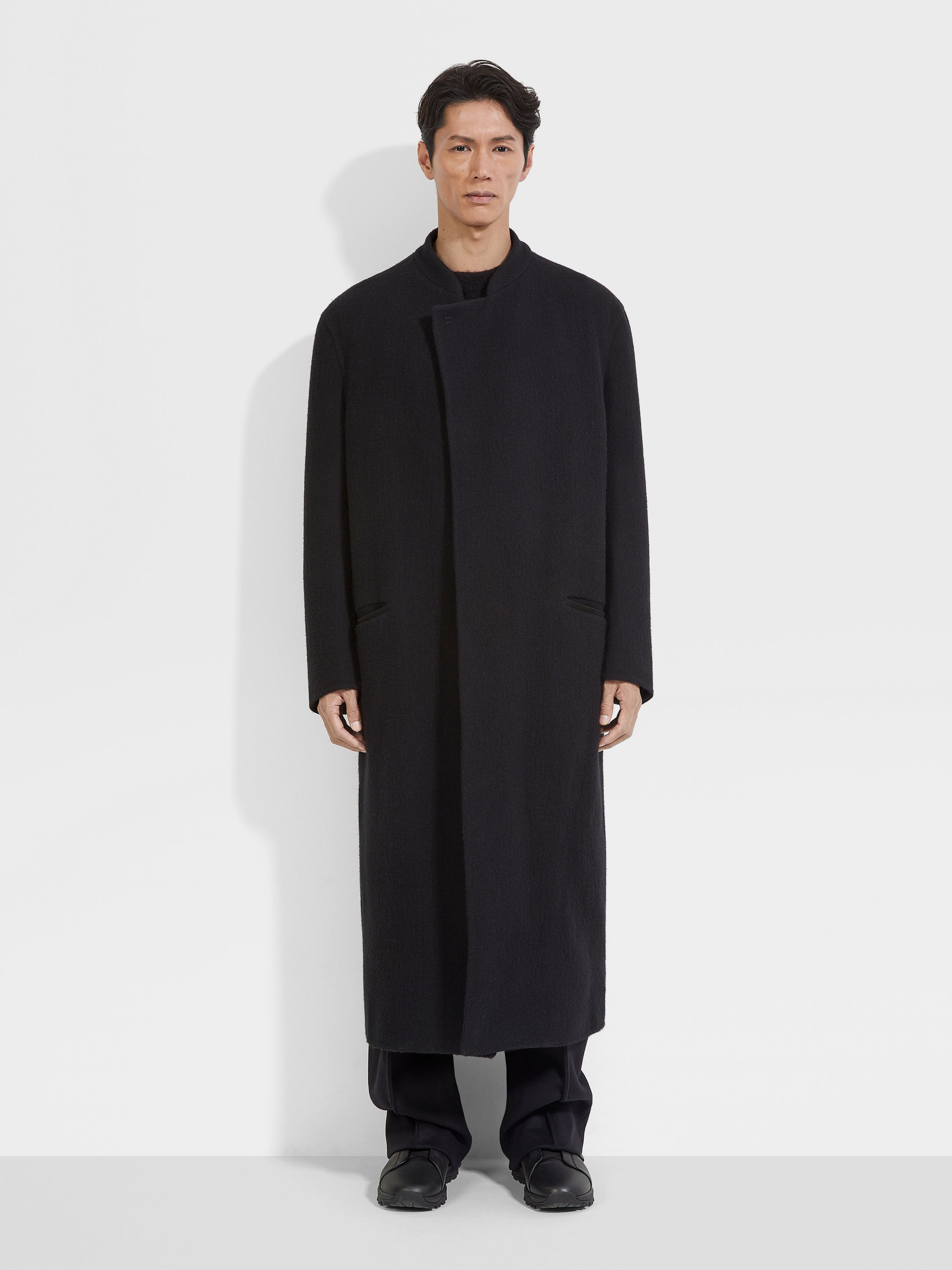 BLACK TROFEO™ CASHMERE COAT - 4