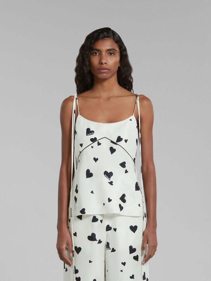 WHITE SILK CAMISOLE WITH BUNCH OF HEARTS PRINT - 2