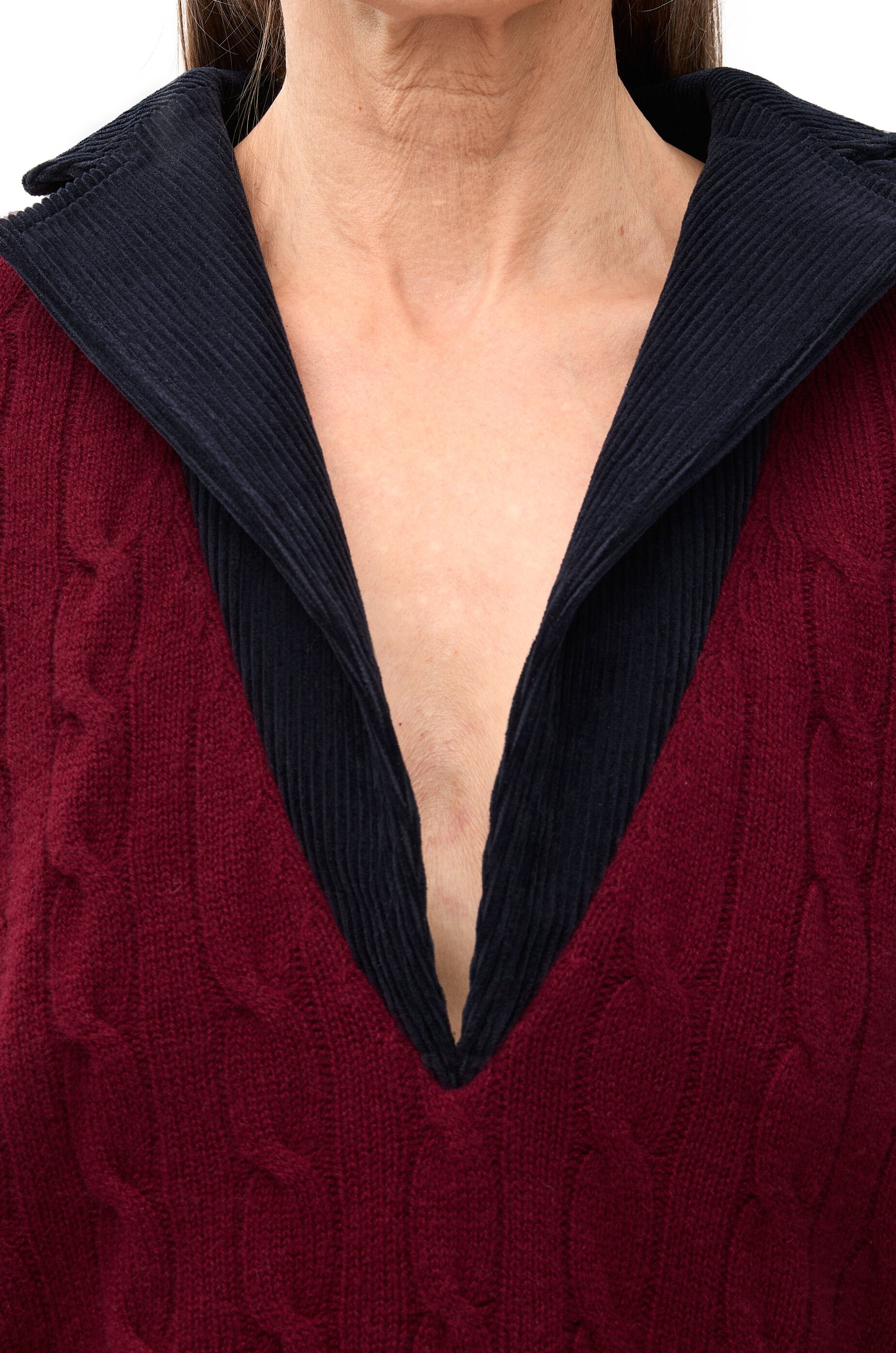 V-neck sweater in cashmere - 5