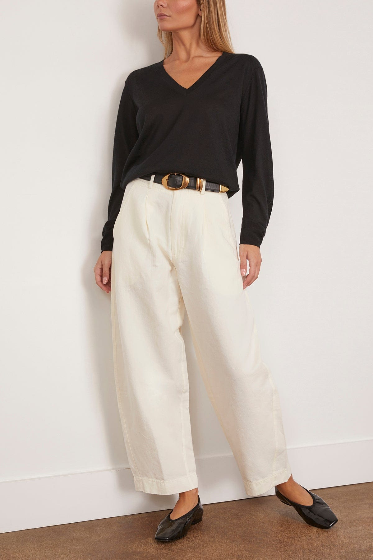 Julio V Neck Fine Knit Sweater in Black - 2