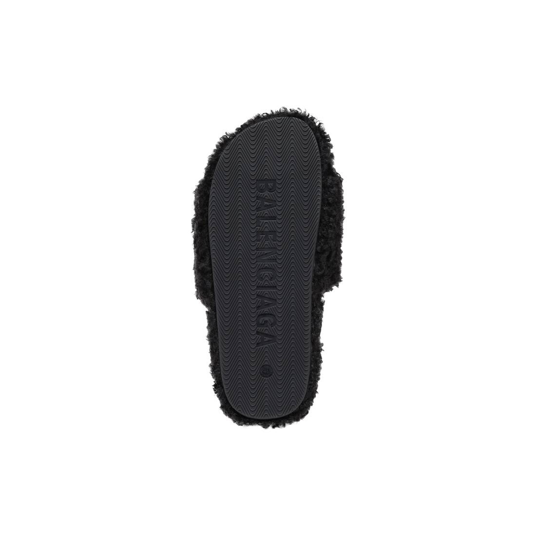 Women's Cities Paris Furry Slide Sandal in Black - 6