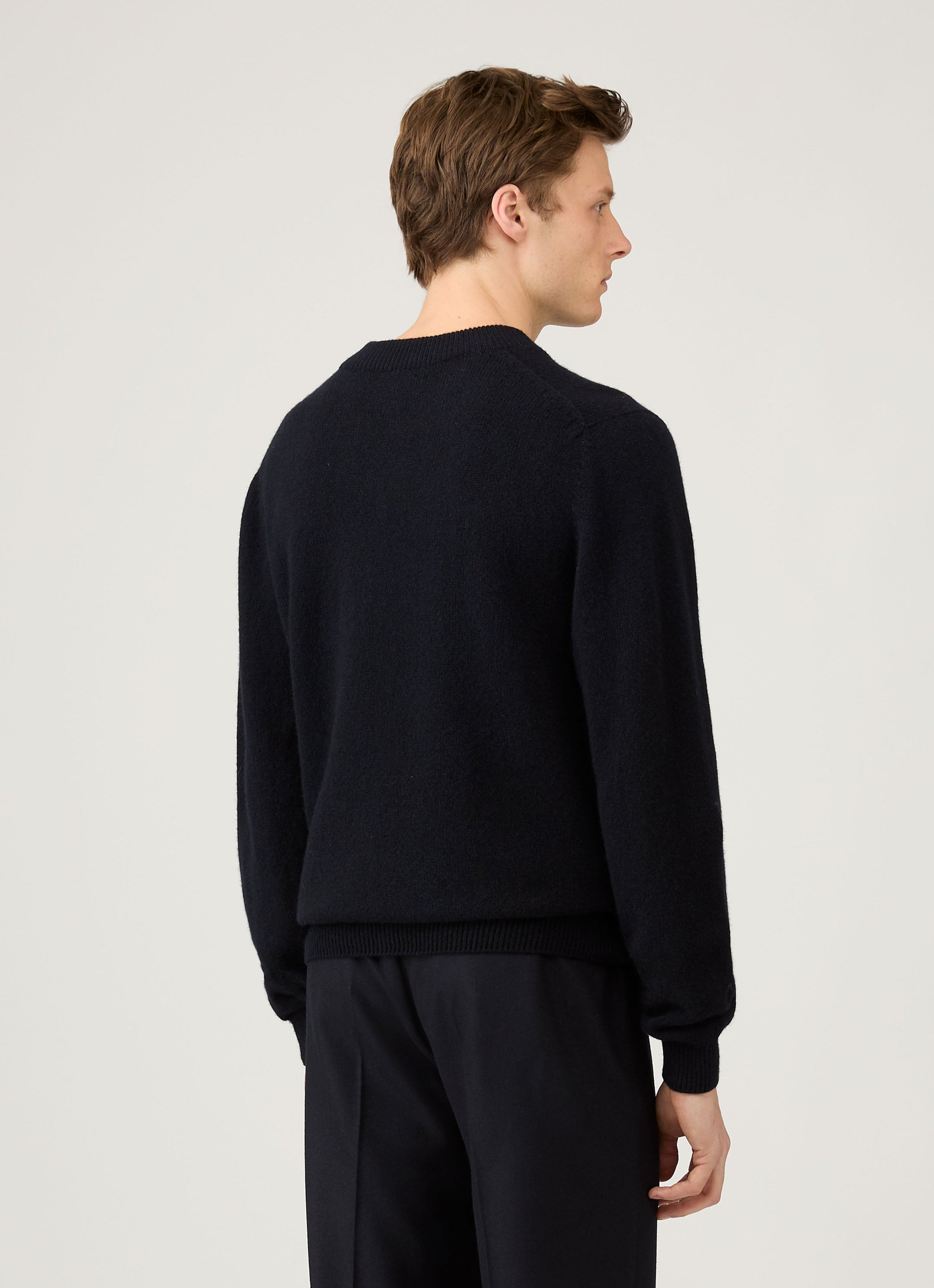 Lambswool V‑neck Jumper - 5