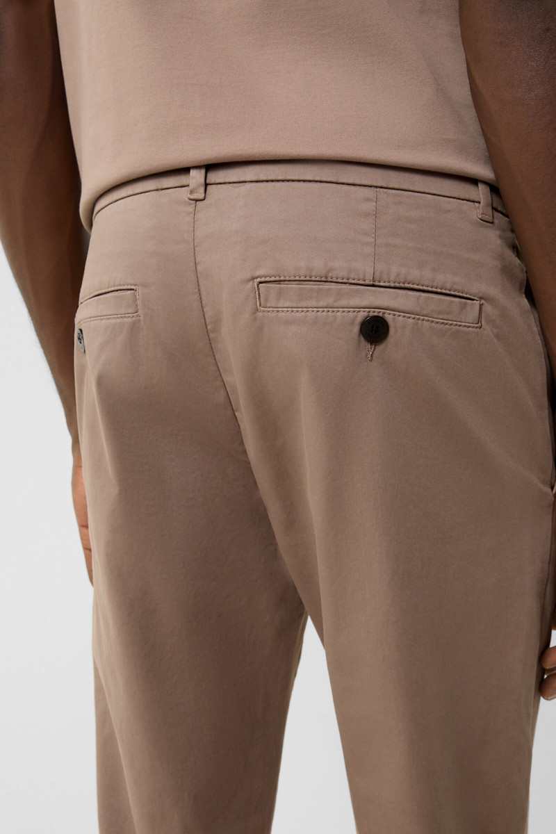 Chinos Riley in Mud 6
