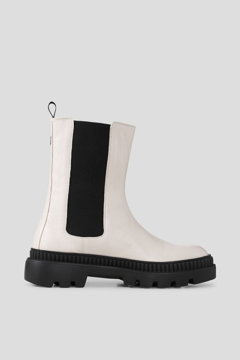 BOGNER St. Petersburg Chelsea boots in Cream outlook