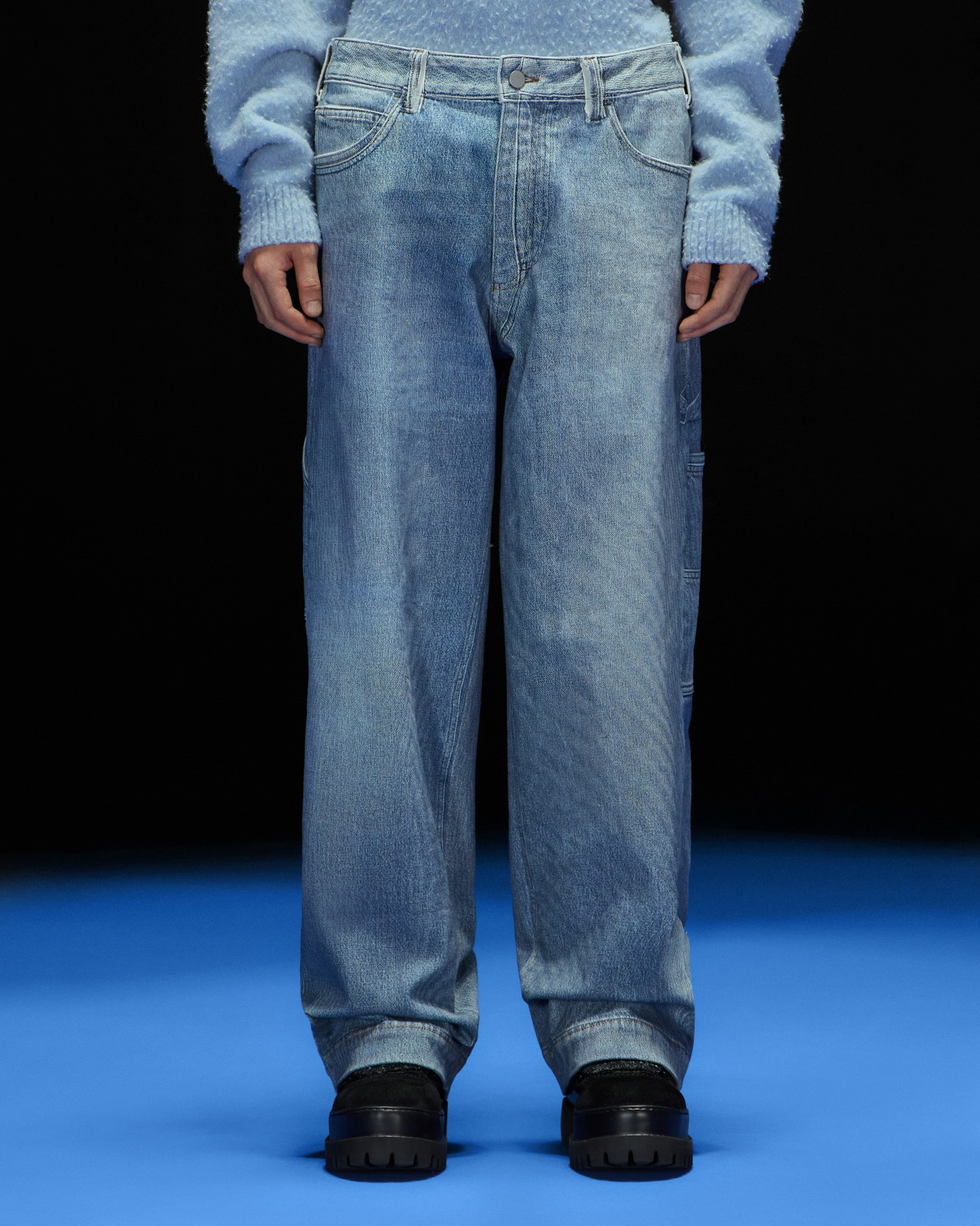 Relaxed Jeans - 2