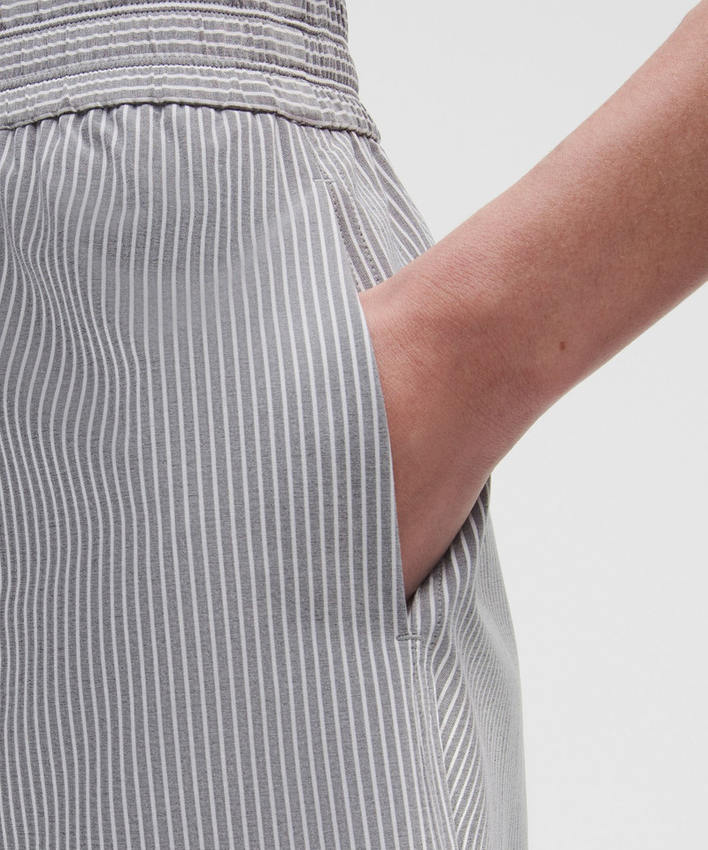 Breezily Mid-Rise Short 6" 5
