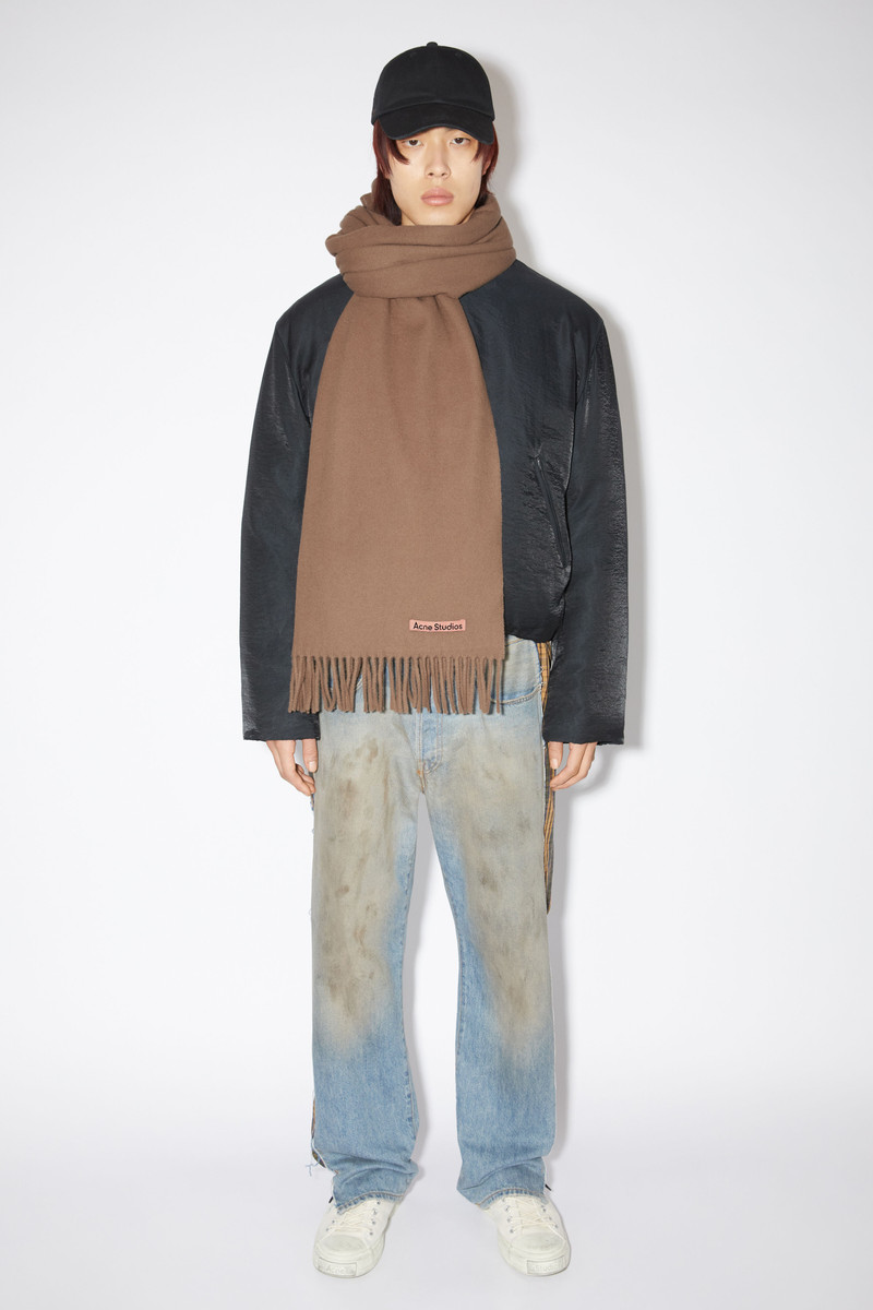 Fringe wool scarf - oversized - Caramel brown 3