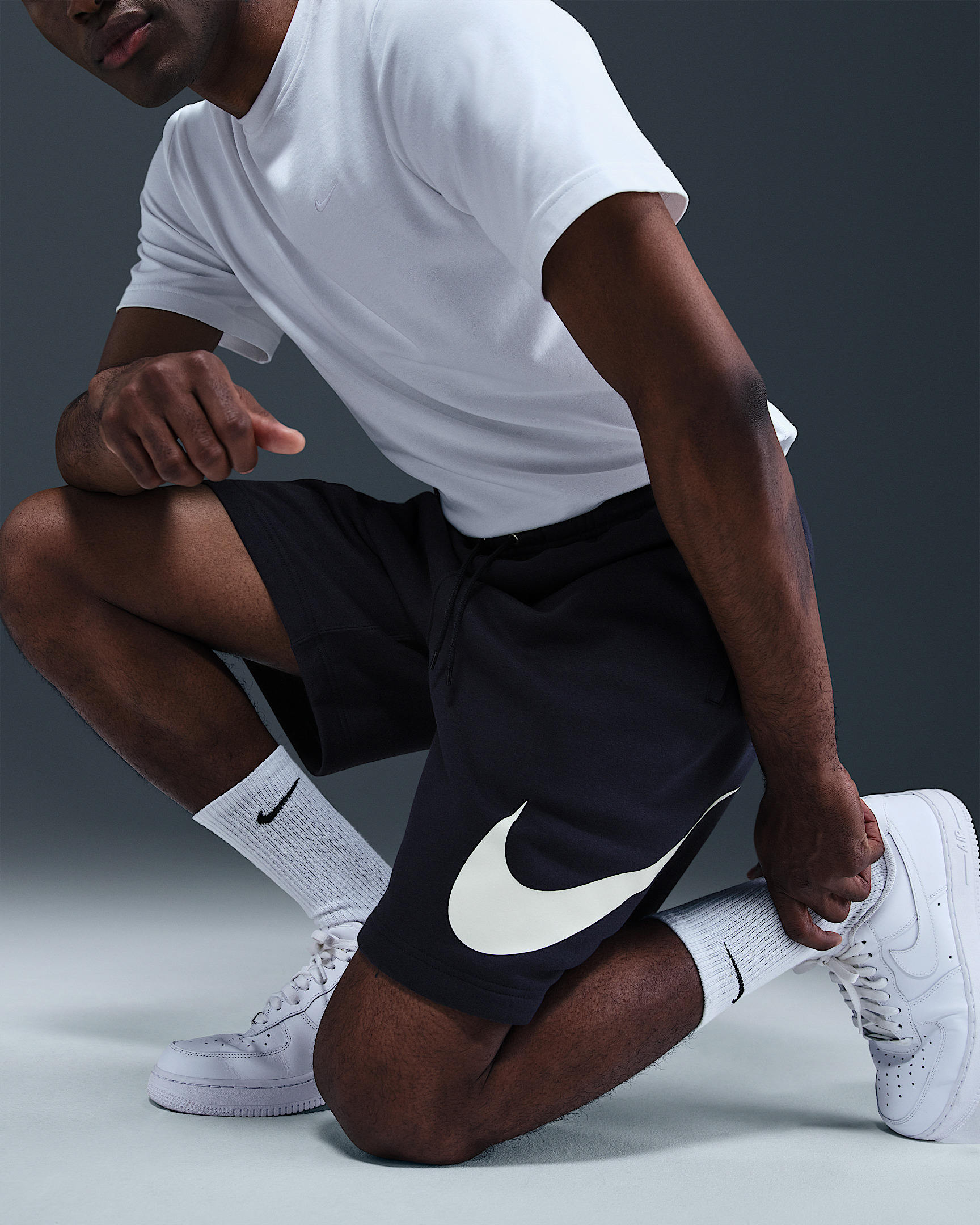 Nike Club Men's Fleece Shorts - 5