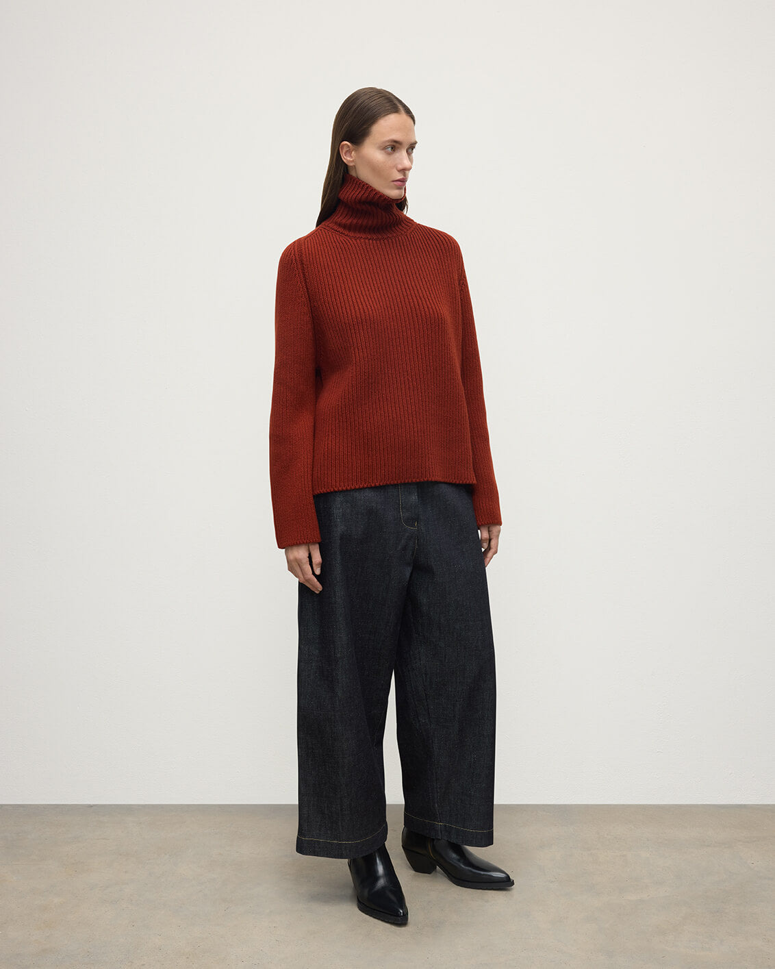 Roll-Collar Red Cashmere Jumper - 3