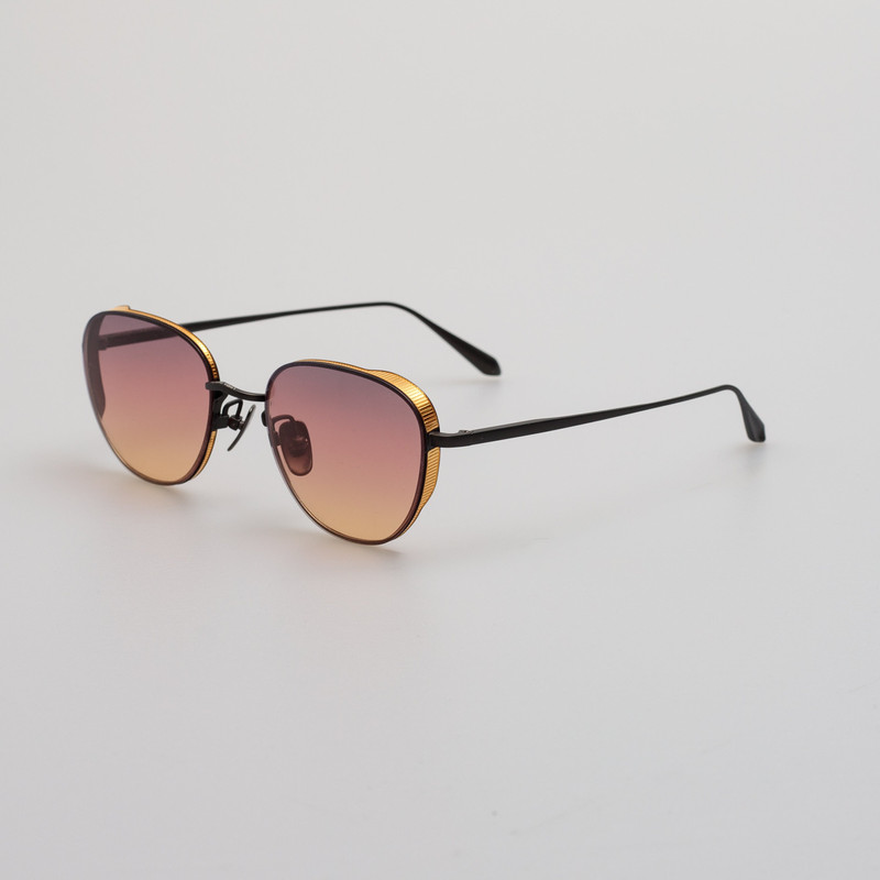 LINDA FARROW Hardy Sunglasses in Matt Nickel and Sunset Lenses outlook