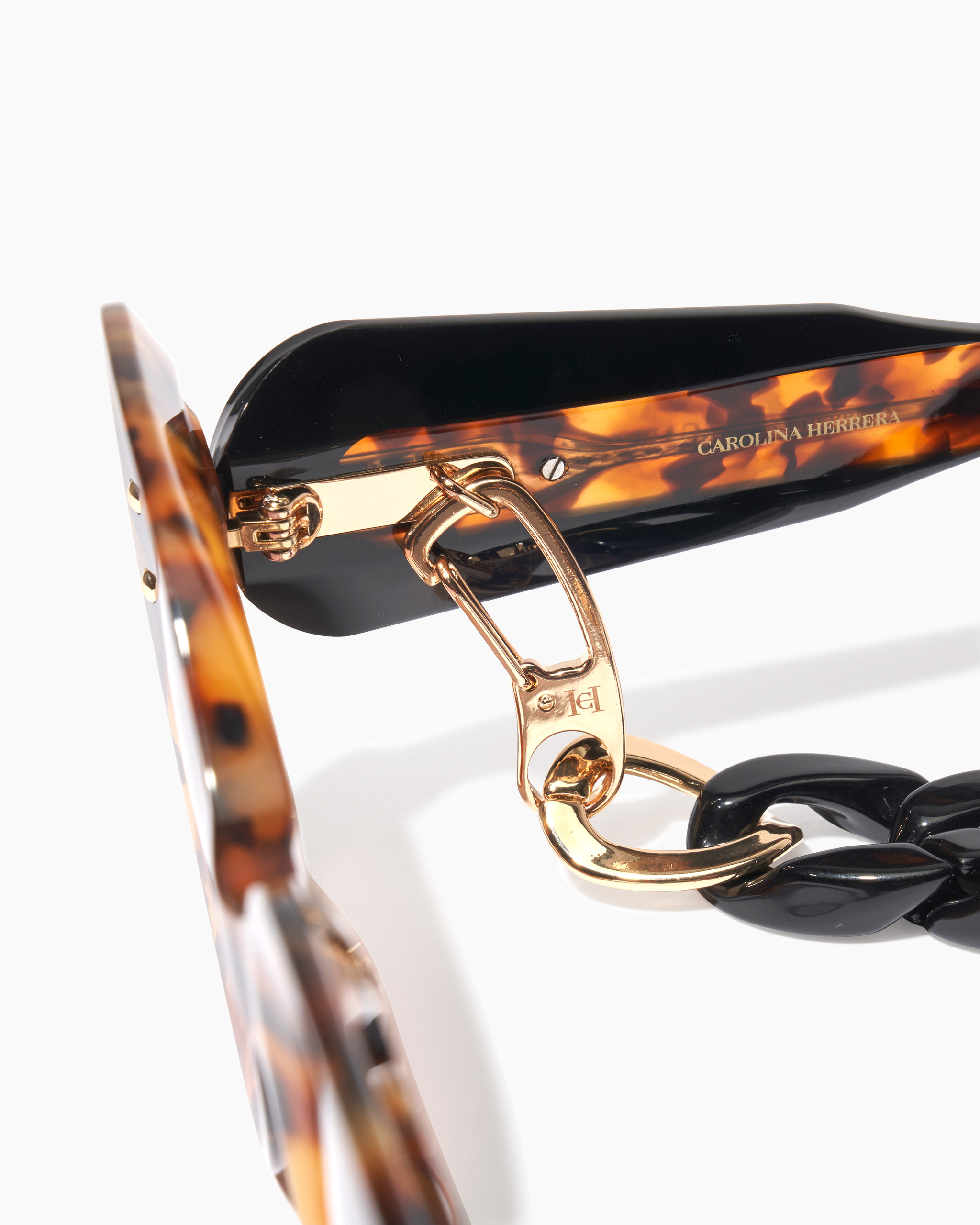 Oversized Sunglasses With Chain - 6