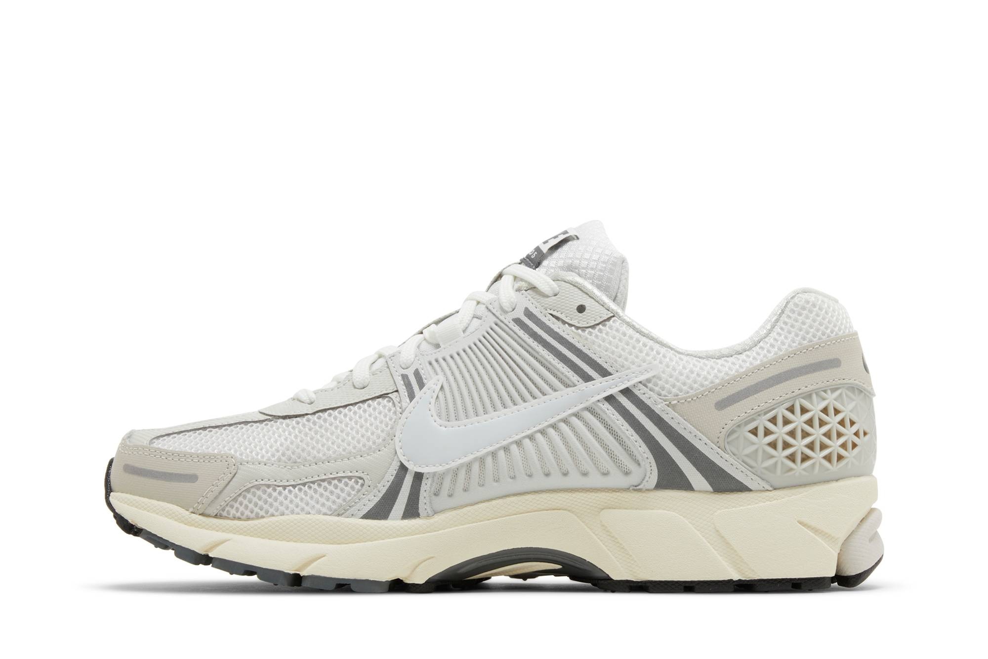 Air Zoom Vomero 5 'Platinum Tint' - 3