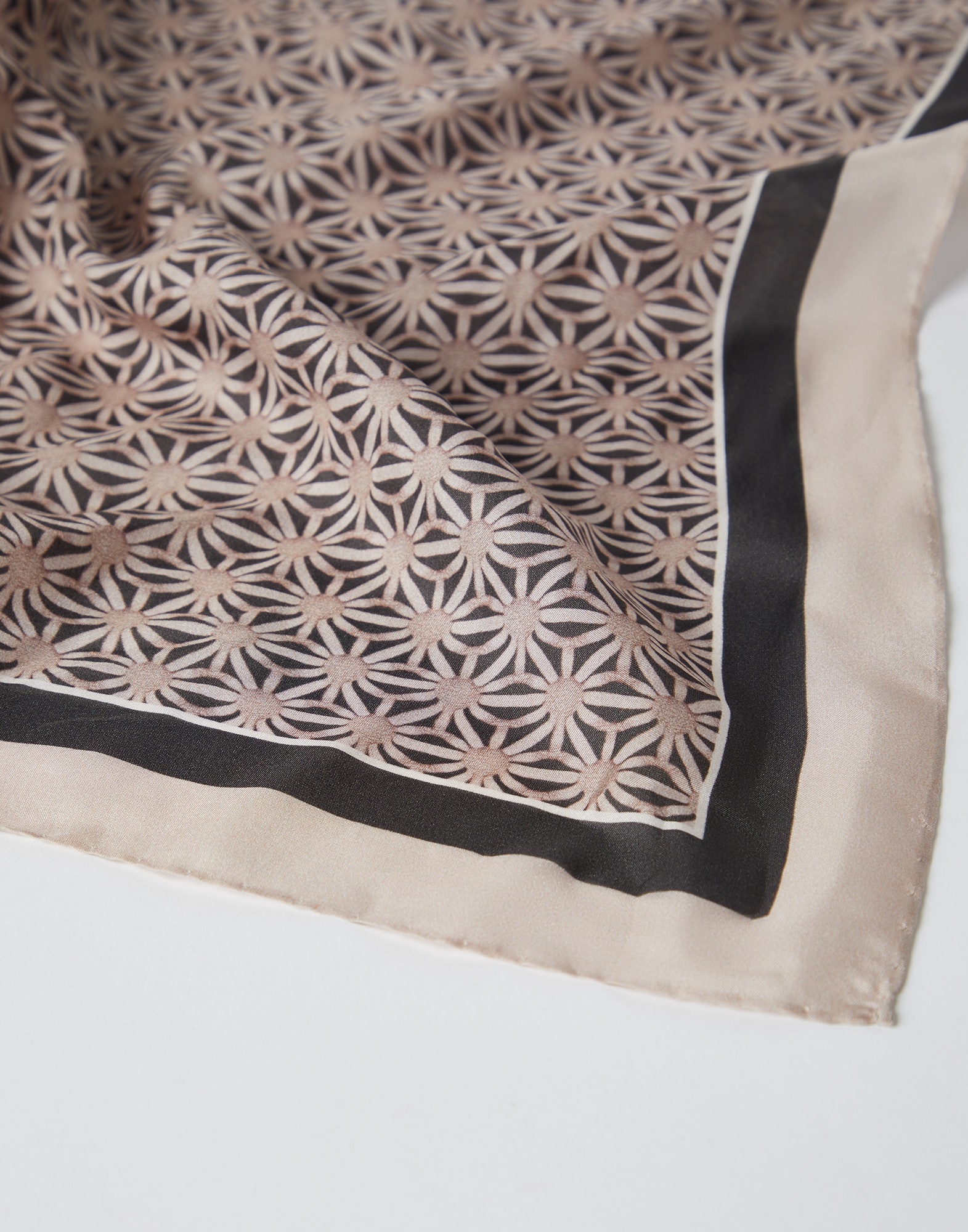 Starburst flower silk pongee foulard - 2