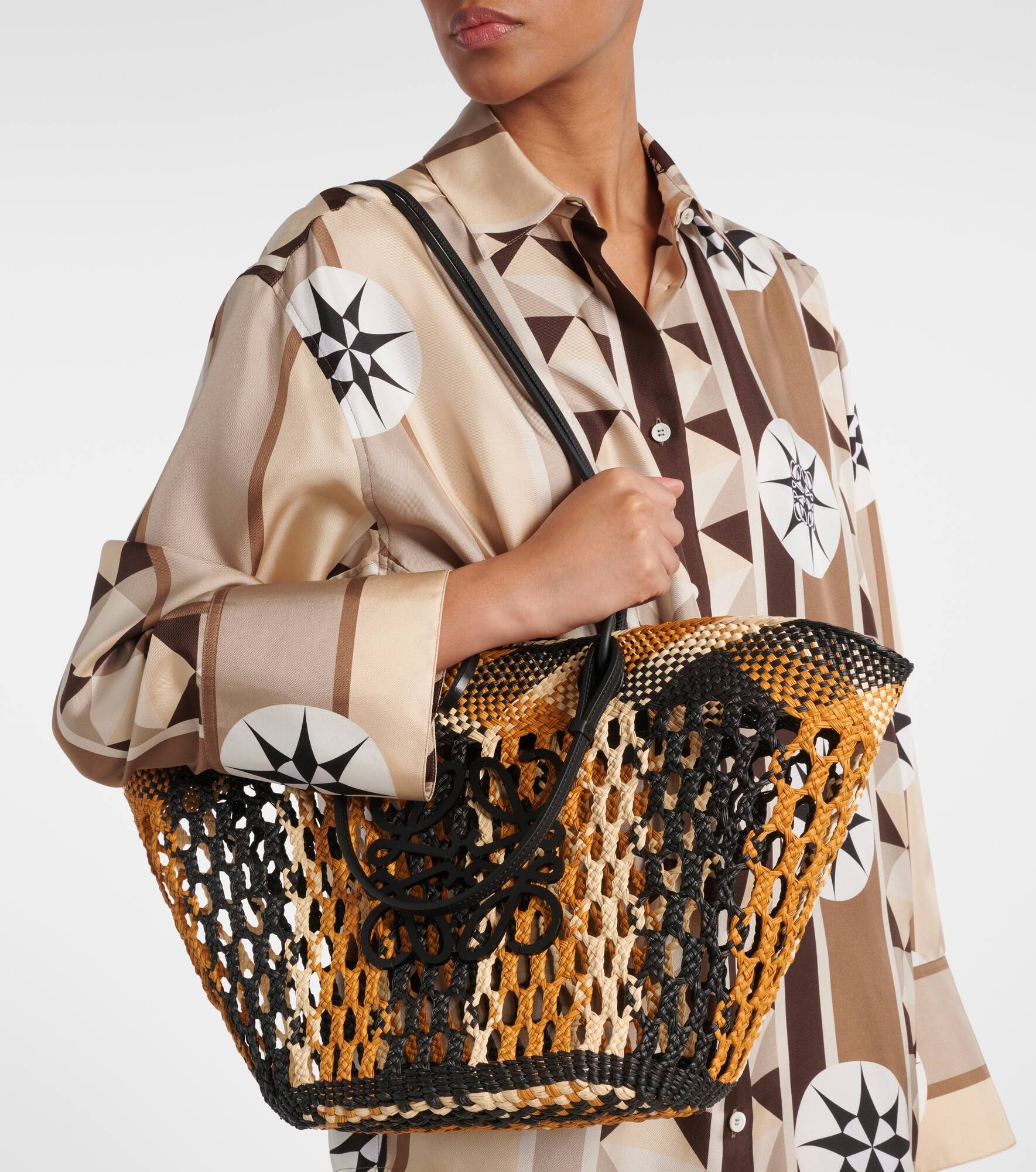 Paula's Ibiza Anagram Medium basket bag - 7