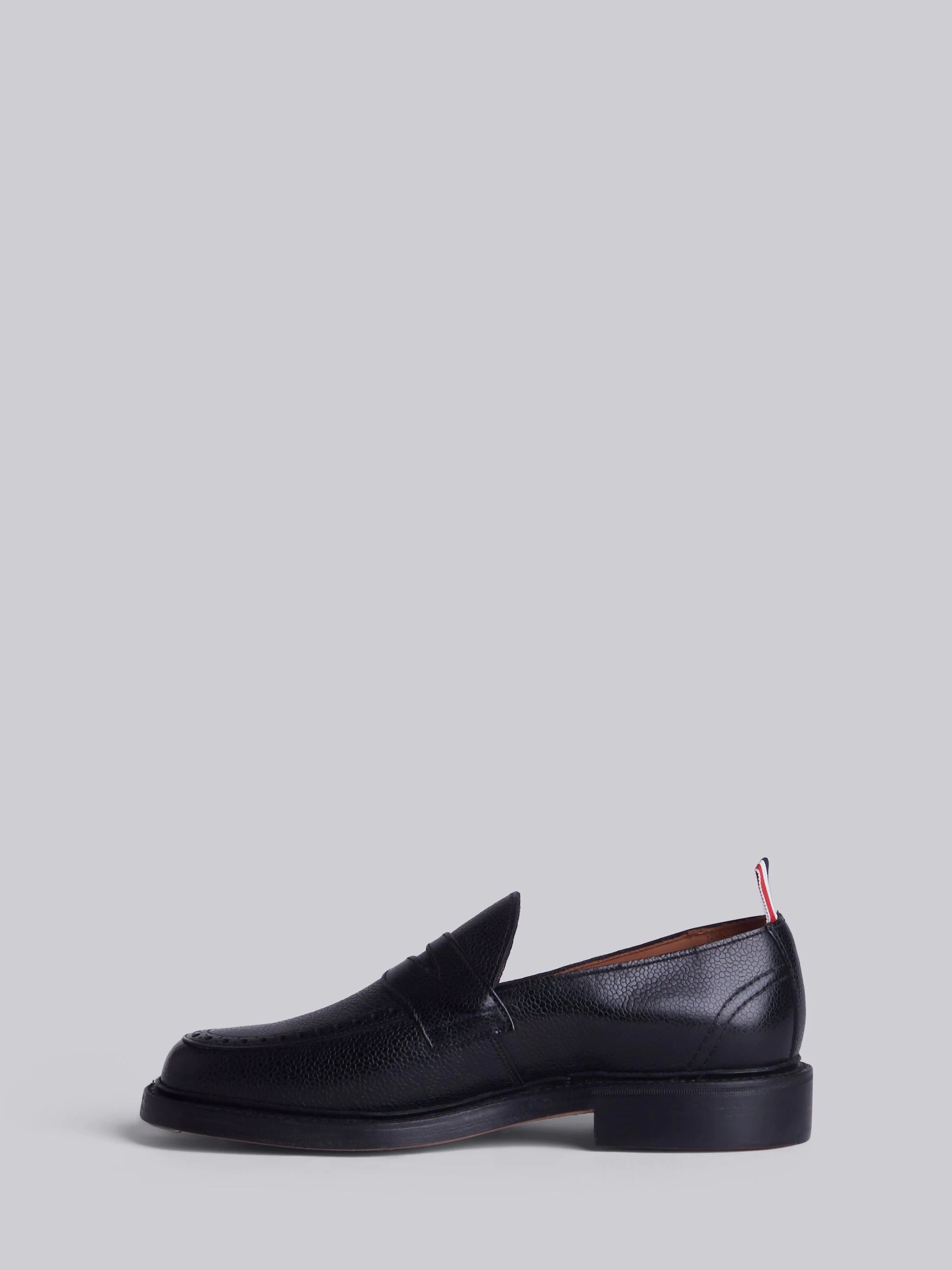 Penny Loafer With Leather Sole In Black Pebble Grain - 3