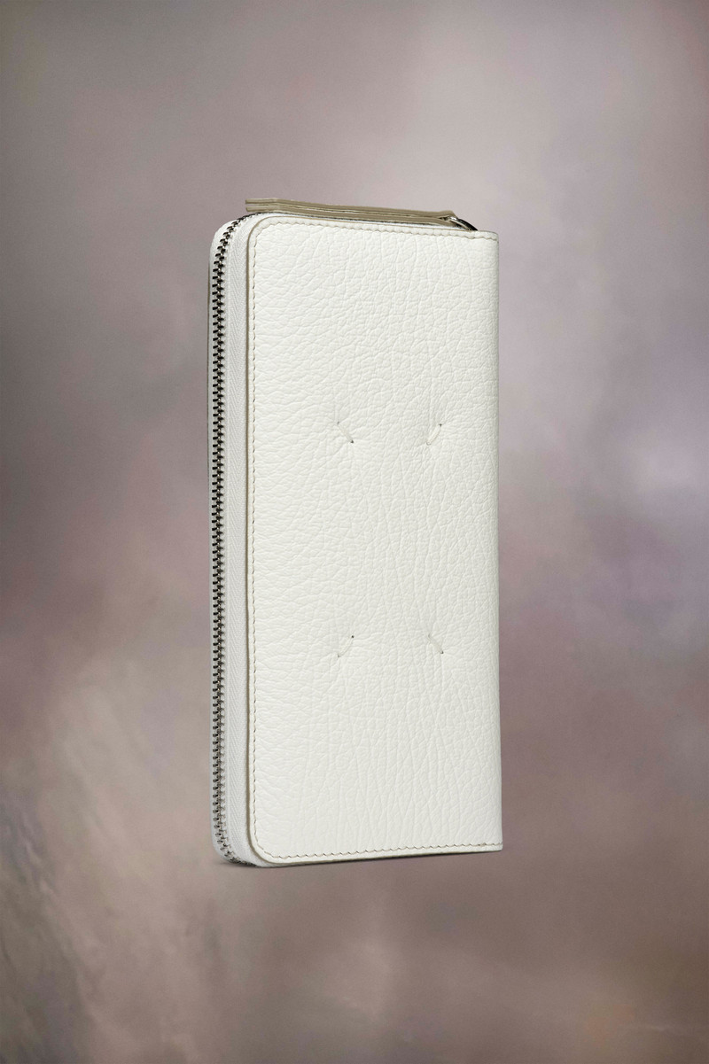 Four stitches zip-around wallet 4