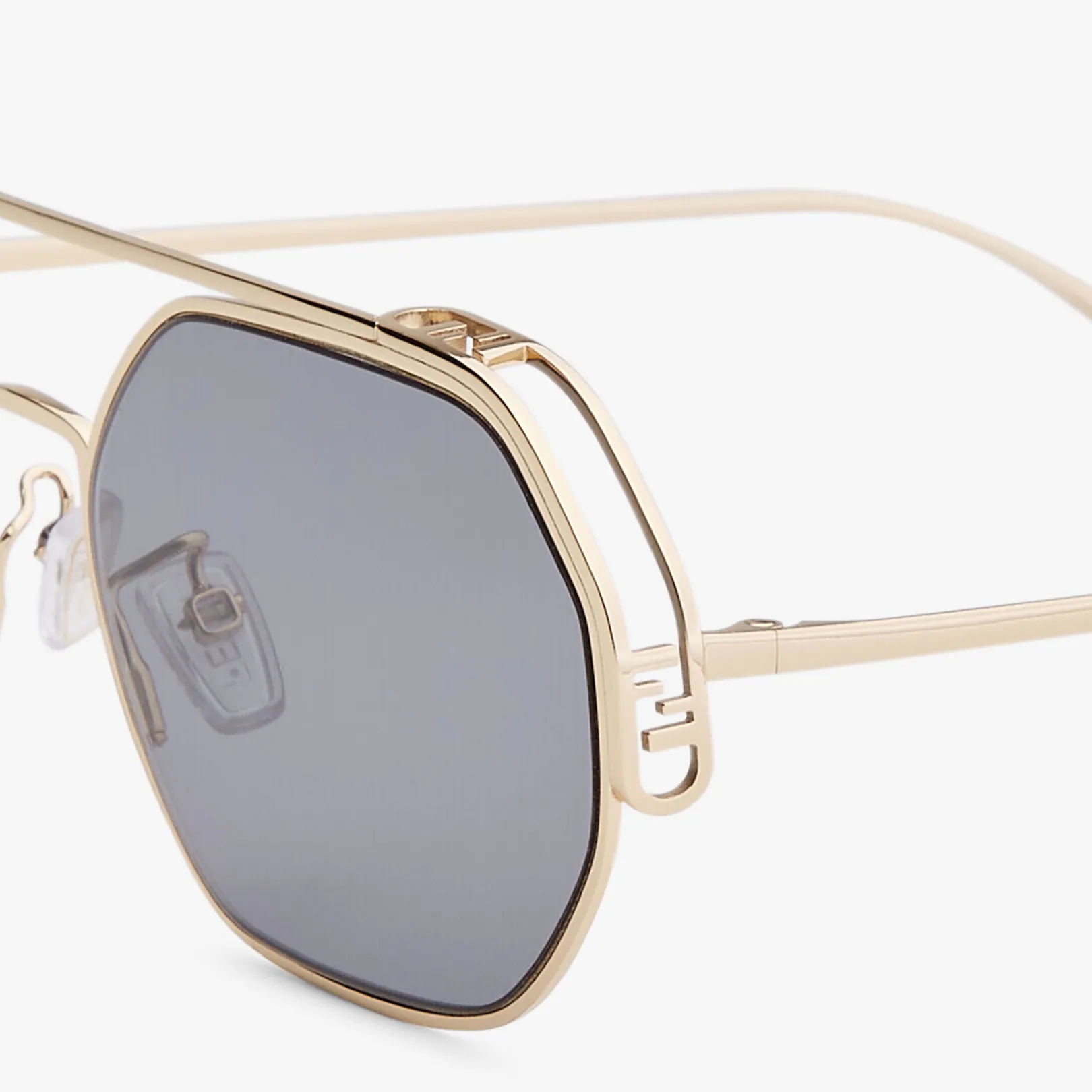 Sunglasses with gray lenses - 3