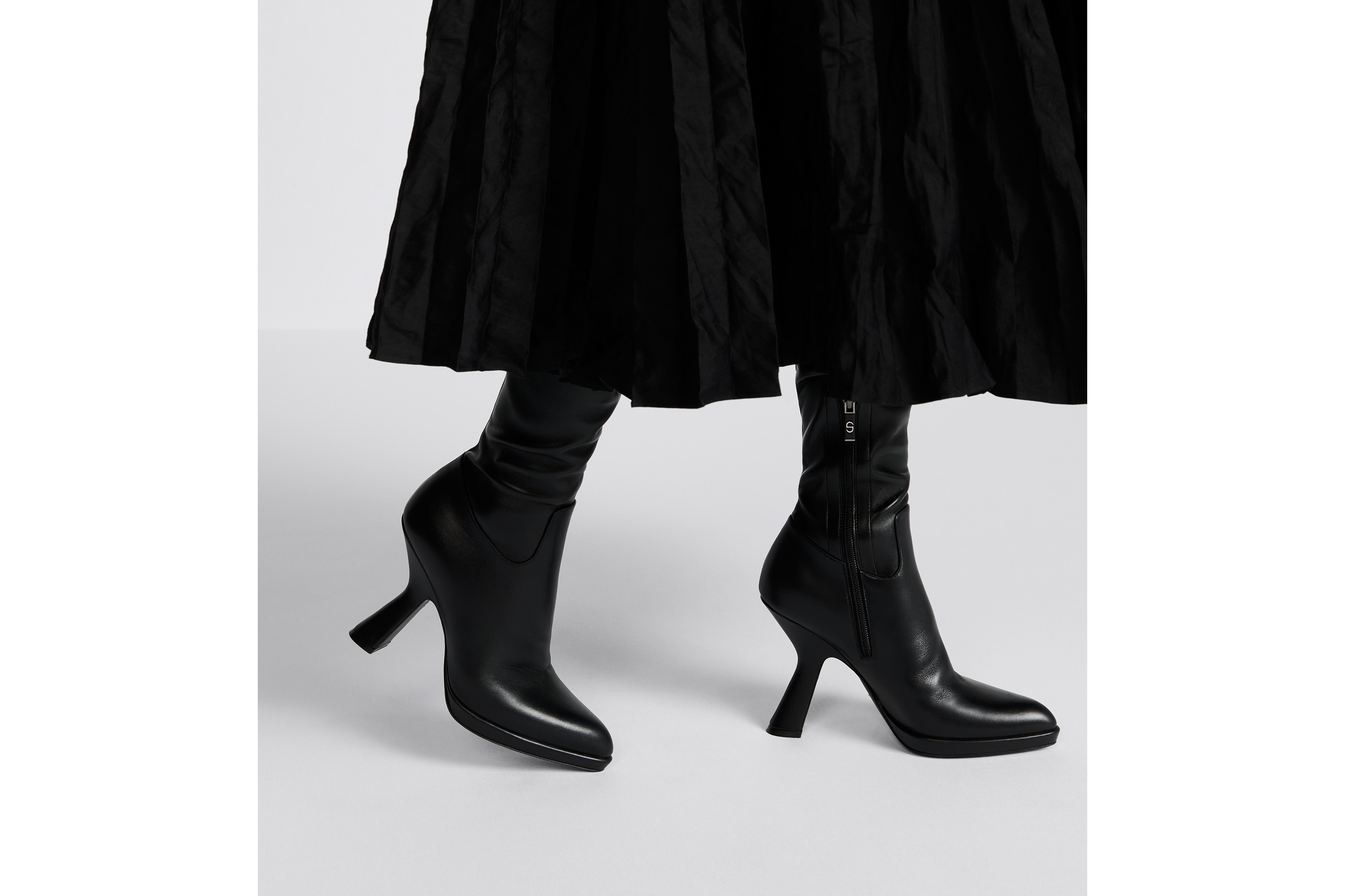 D-Fiction Heeled Thigh Boot - 3