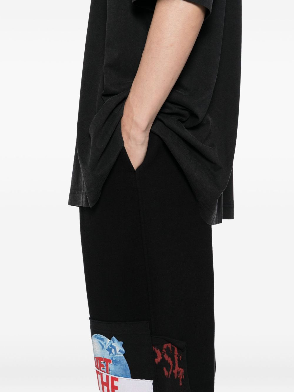 graphic-print trousers - 5