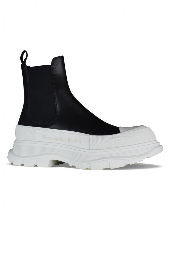 Alexander Mcqueen Men Tread Slick Boots - 2