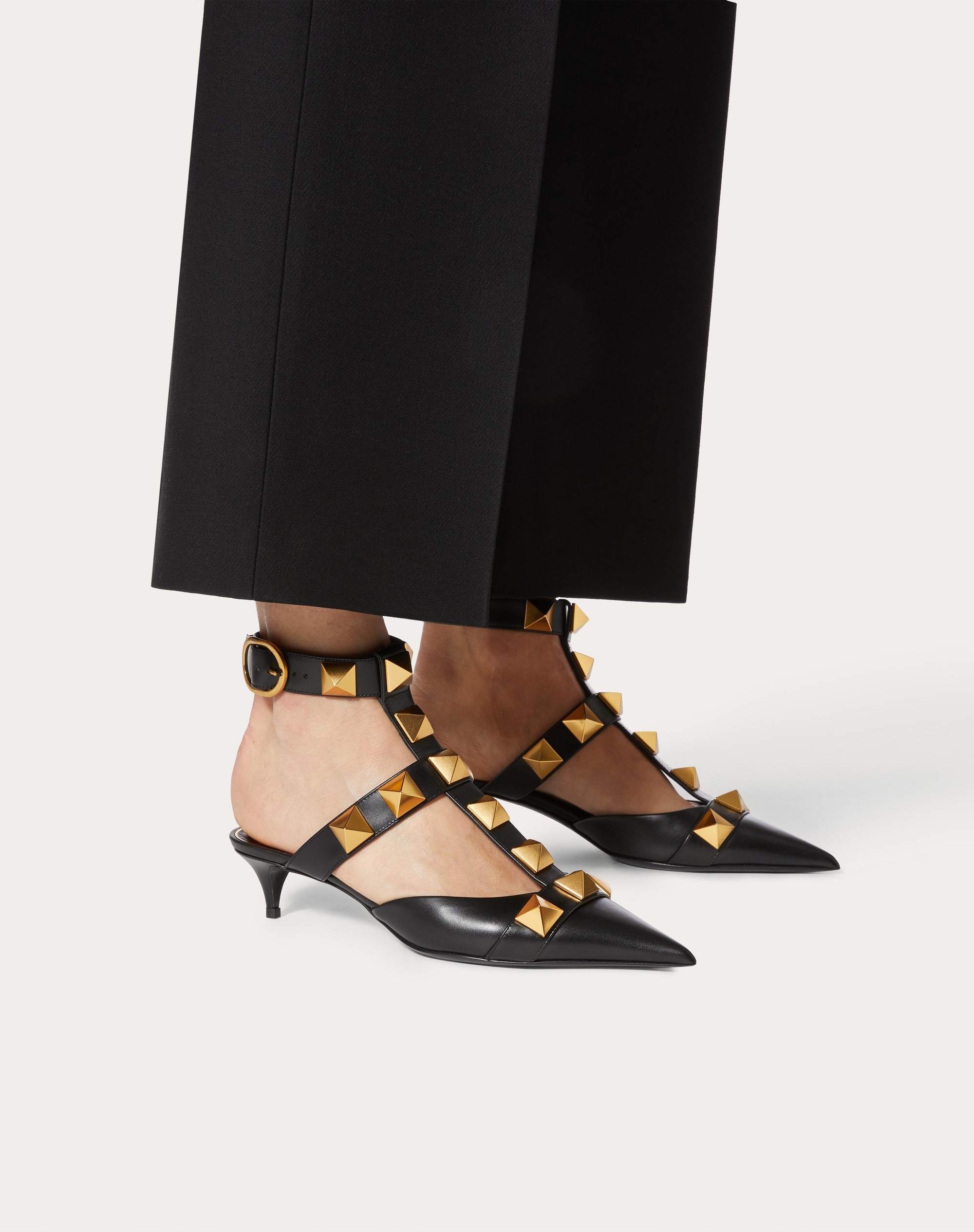 関送込【VALENTINO】Roman Stud レザー ブローグシューズ Roman Stud Calfskin Sandal 60 Mm for Woman in Black
