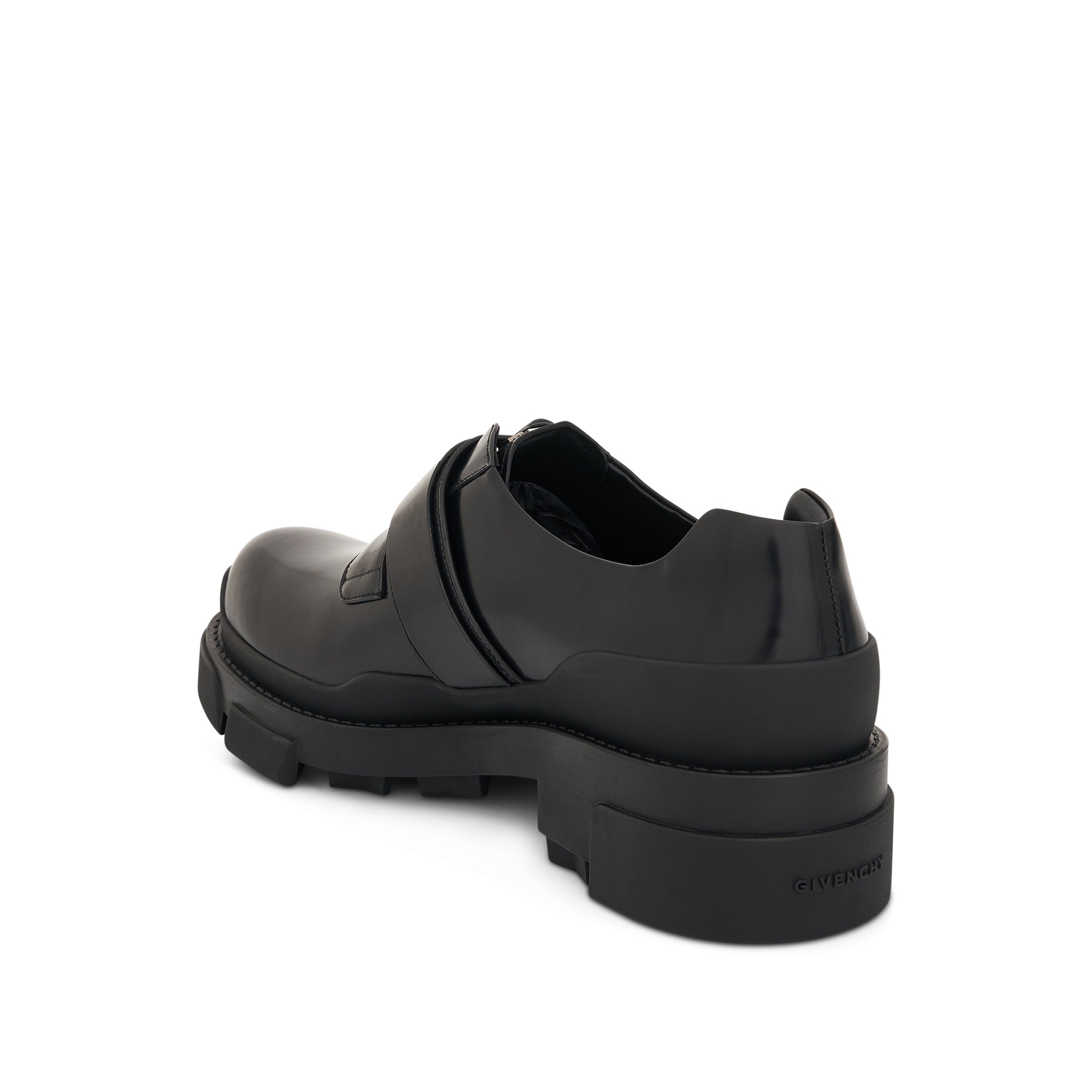 クシュディリページ Givenchy Terra Derby in Leather with 4G Buckle in Black