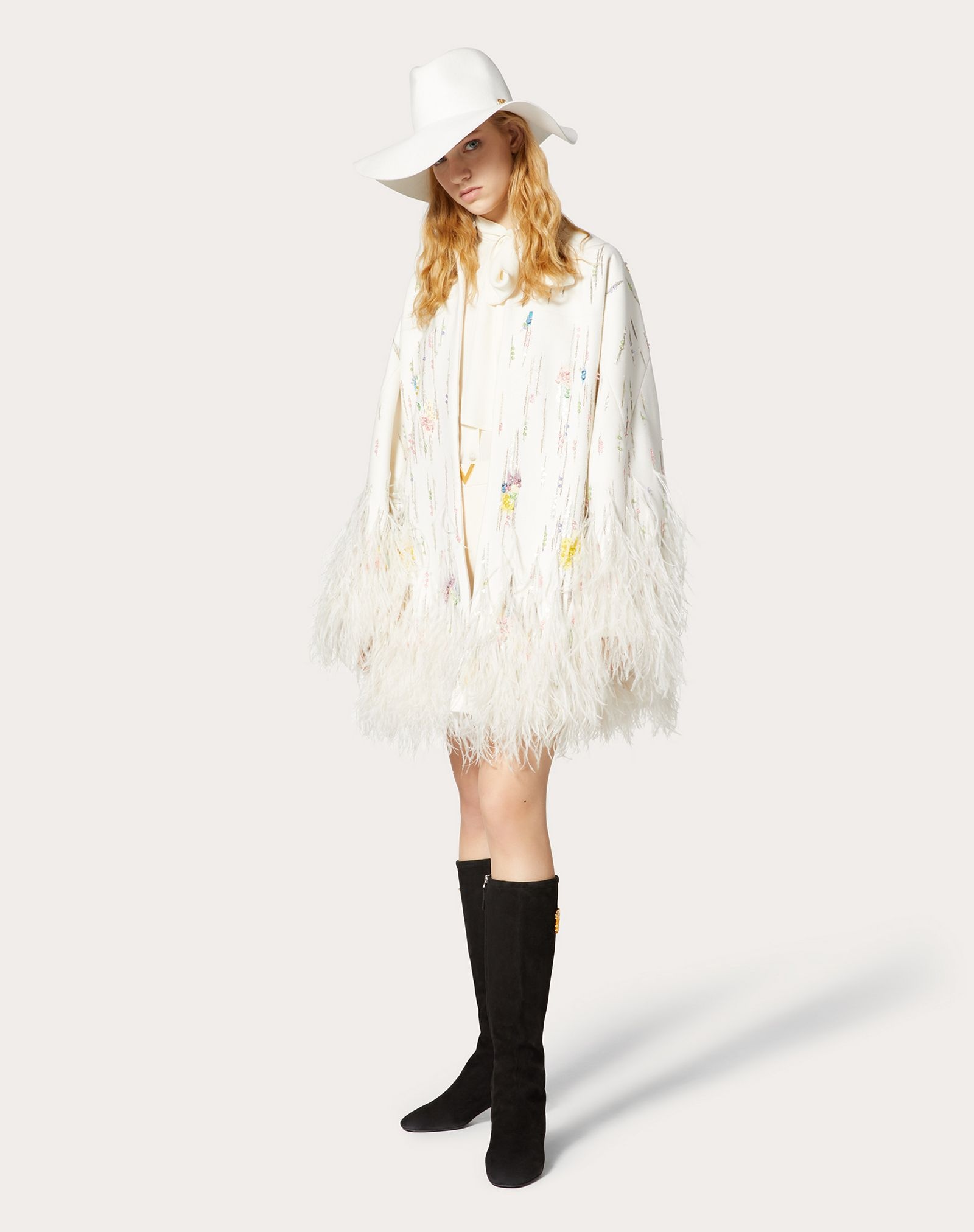 Compact Drap Coat with Feather Embroidery - 2