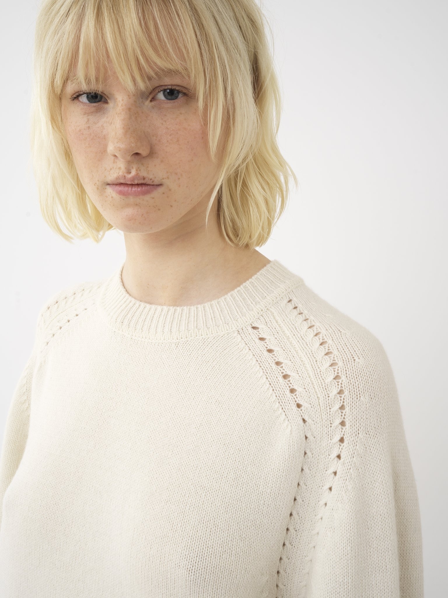 GENEROUS CREW-NECK SWEATER - 6