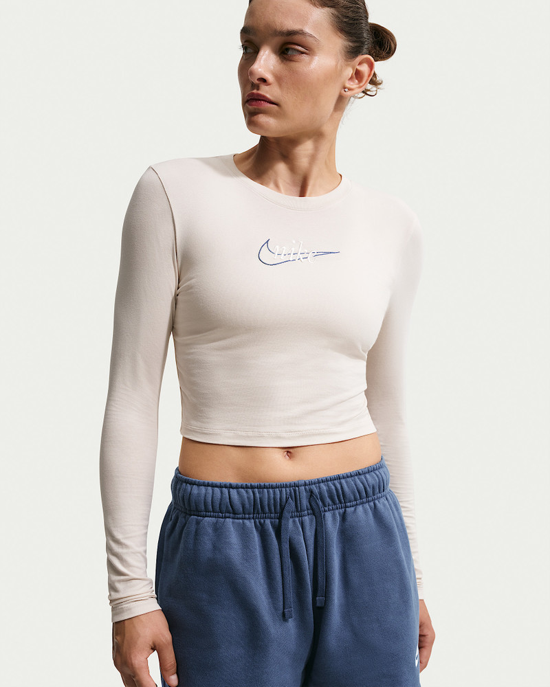 Nike Sportswear Women's Slim Long-Sleeve T-Shirt 1