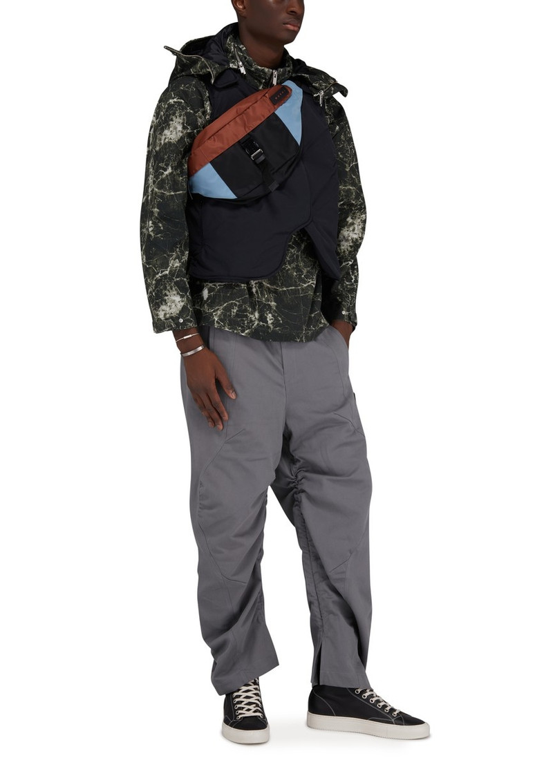 Form vest 6