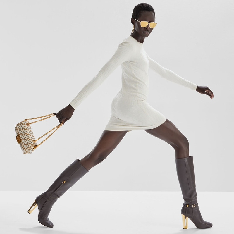 FENDI Baguette Chain Midi outlook