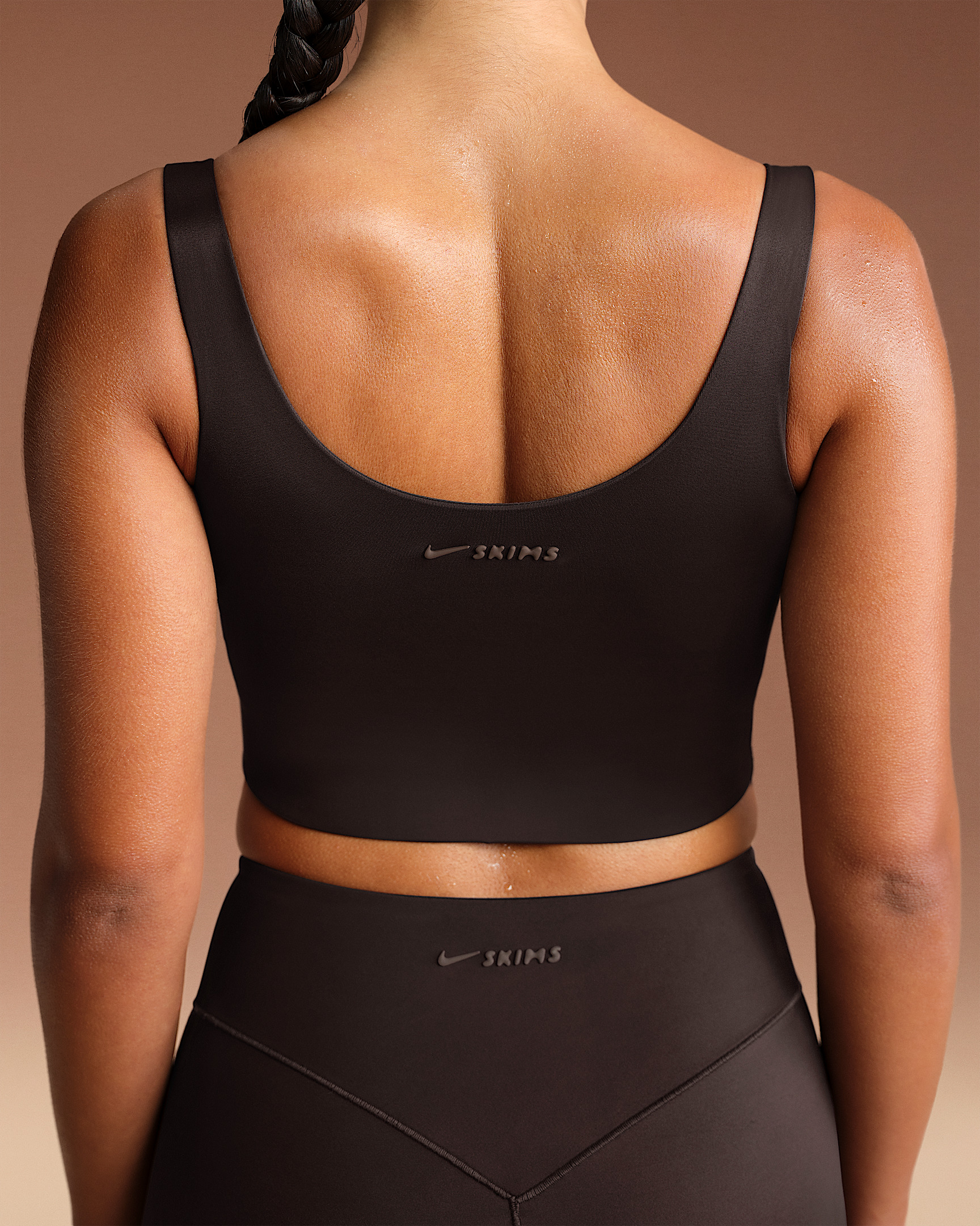 NikeSKIMS Shine Women's Scoop-Neck Bra Top - 6