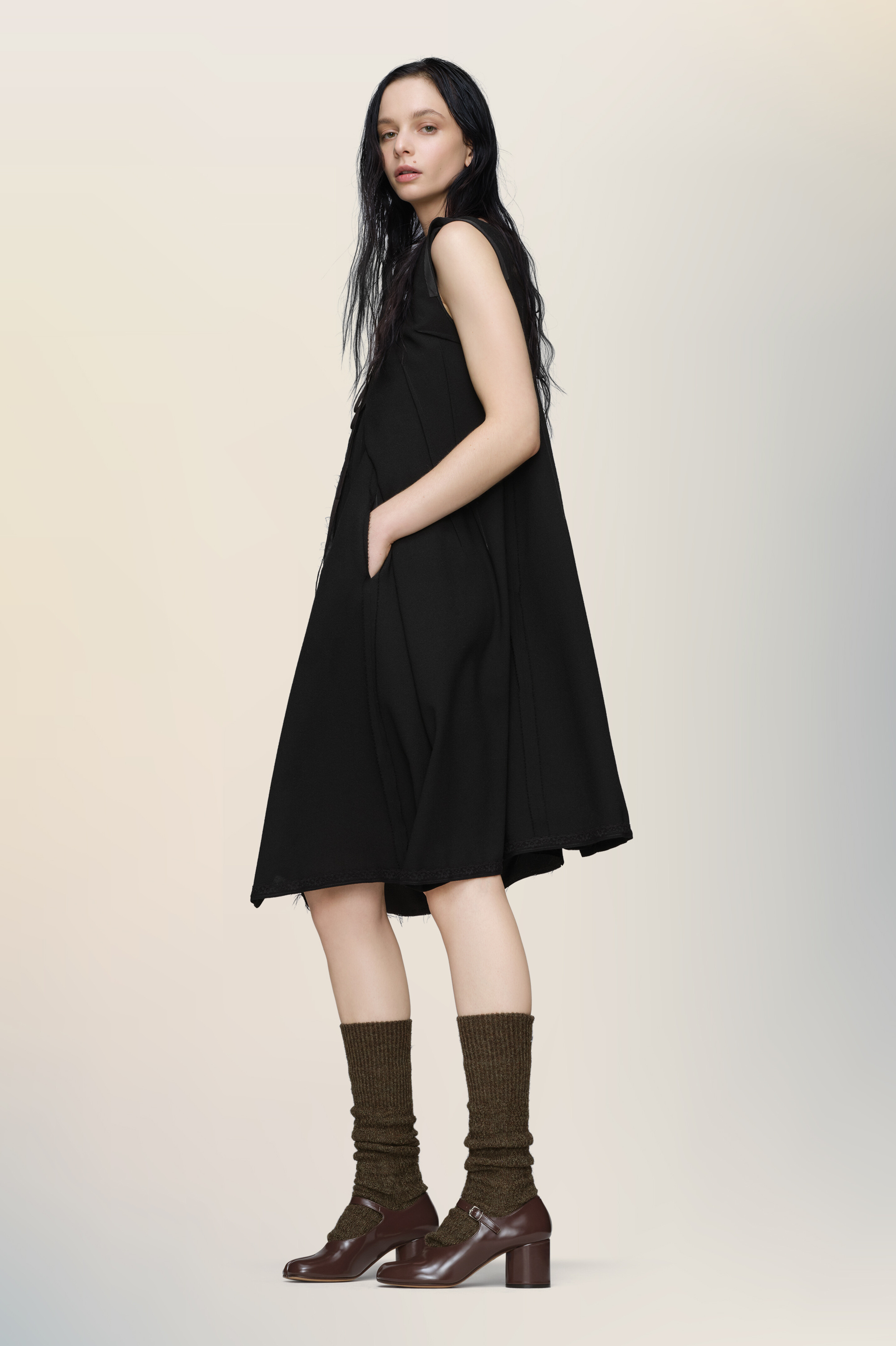 Anonymity of the Lining Dress - 4