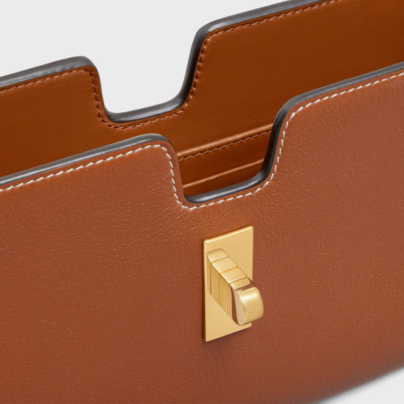 16 STRAP POCHETTE in SUPPLE CALFSKIN 4