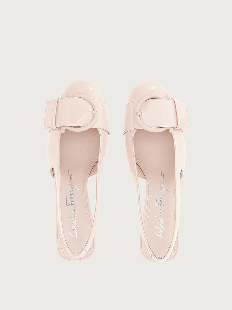 FERRAGAMO GANCINI SLINGBACK outlook