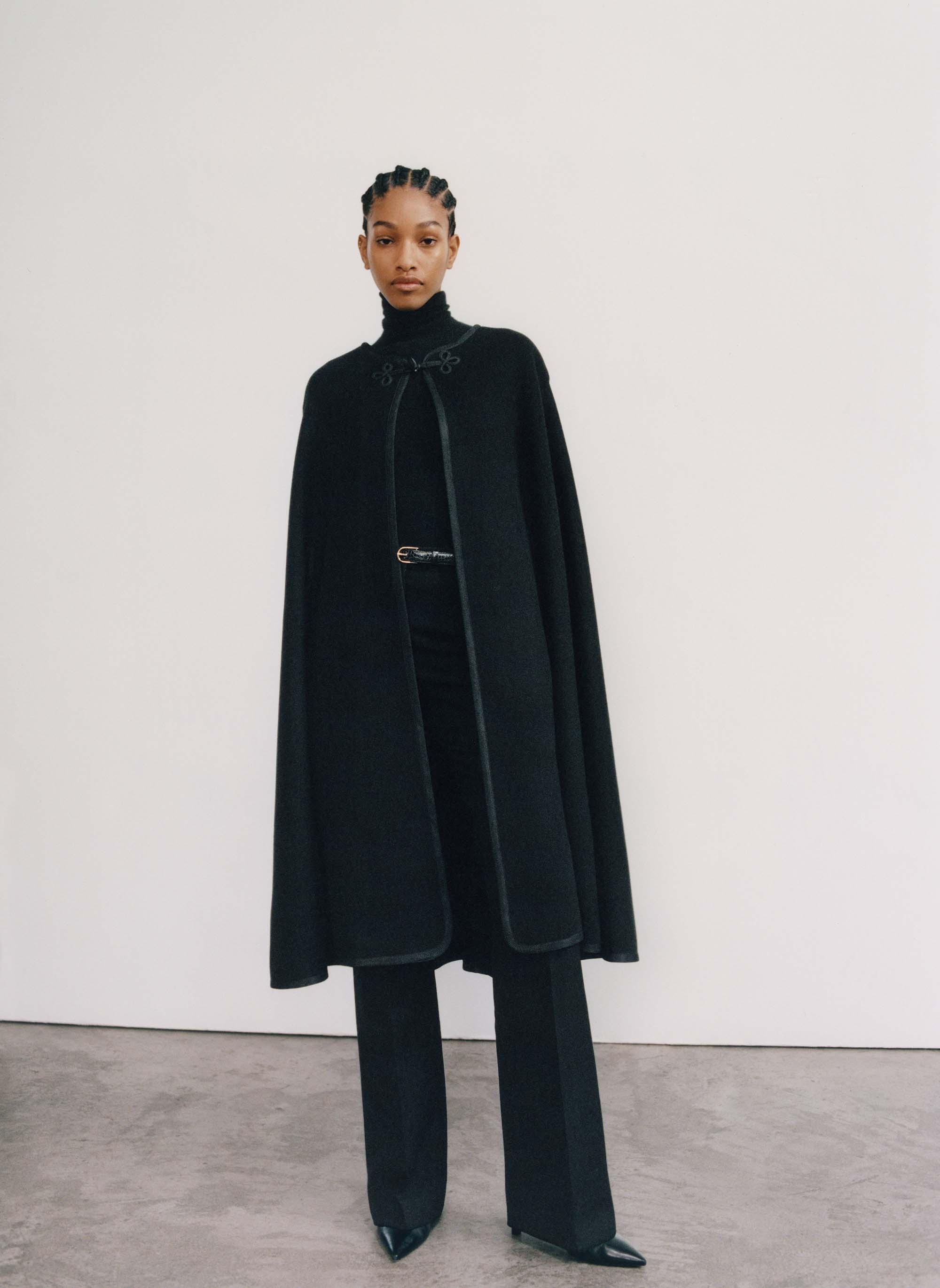 BRIGITTE CAPE - 1