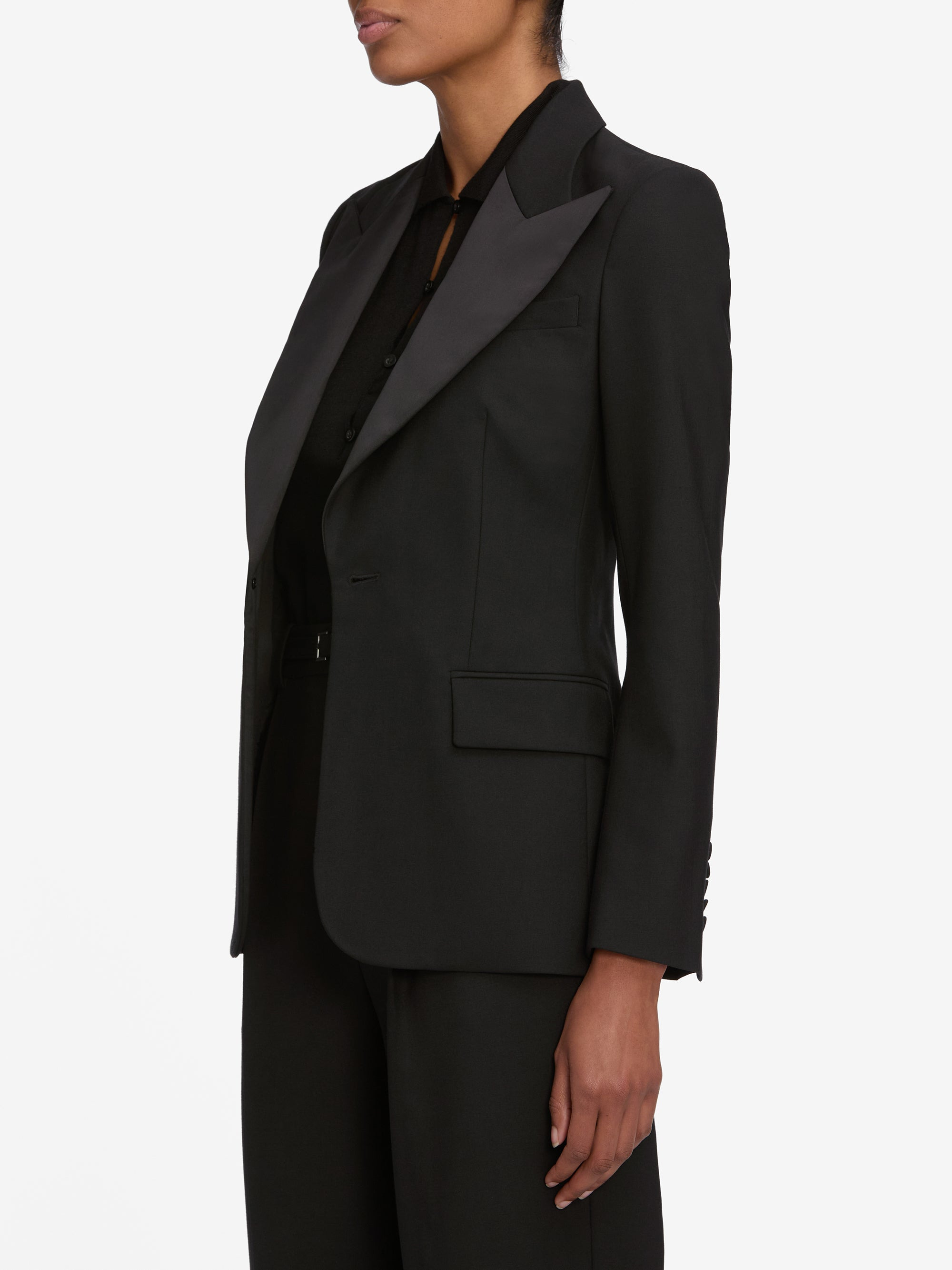 The Peak Lapel Blazer in Black - 5