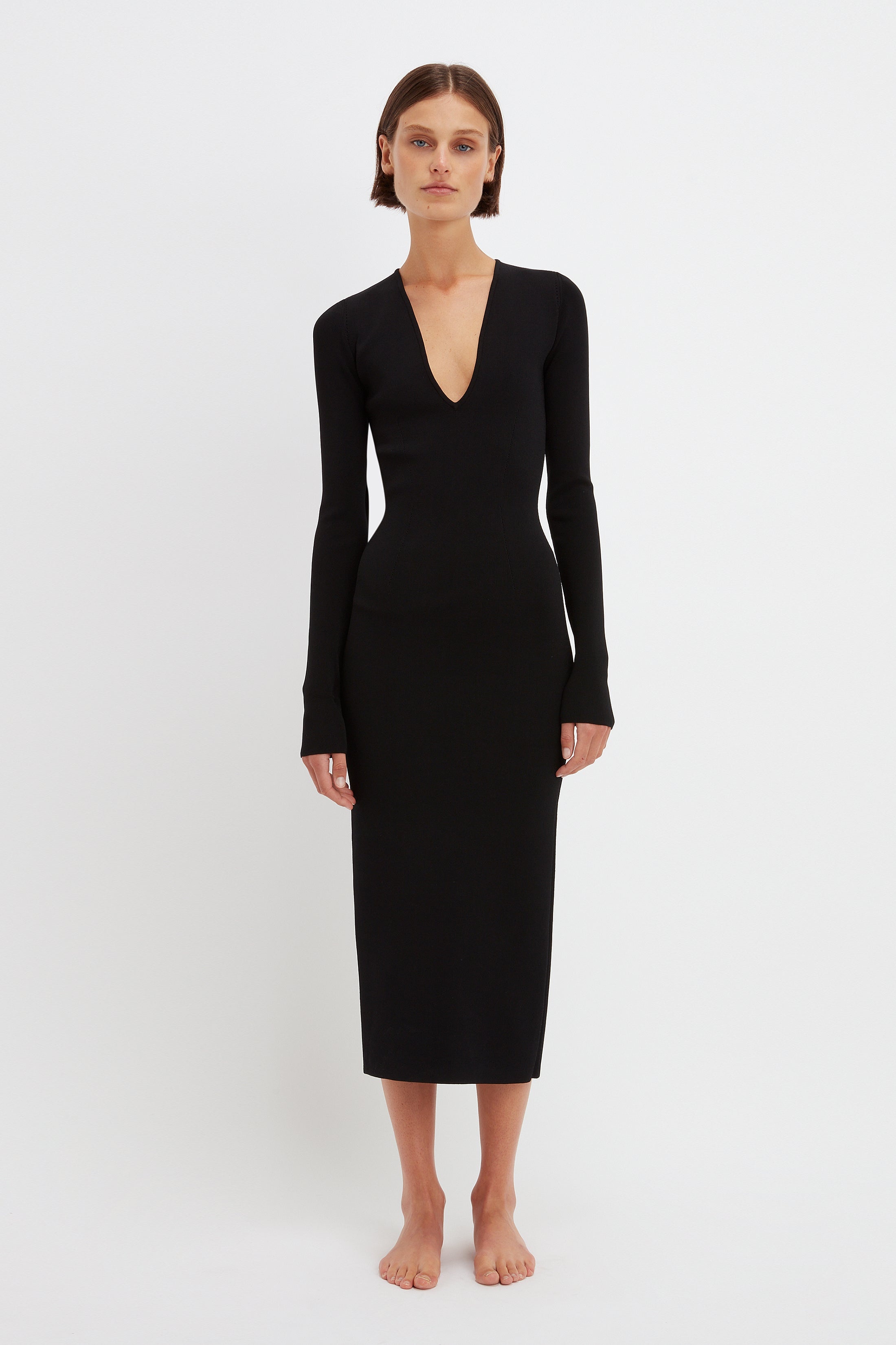 VB Body Deep V Midi Dress in Black - 2