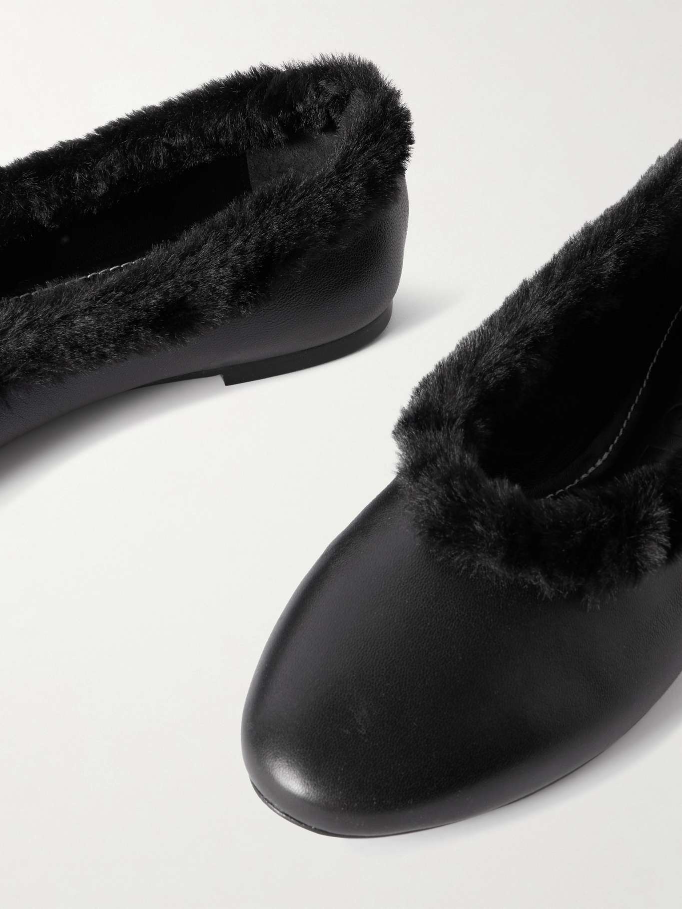 【新品・未使用】STAUD FLUFF BALLET FLAT 新品・未使用】STAUD FLUFF BALLET FLAT 新品・未使用】STAUD FLUFF