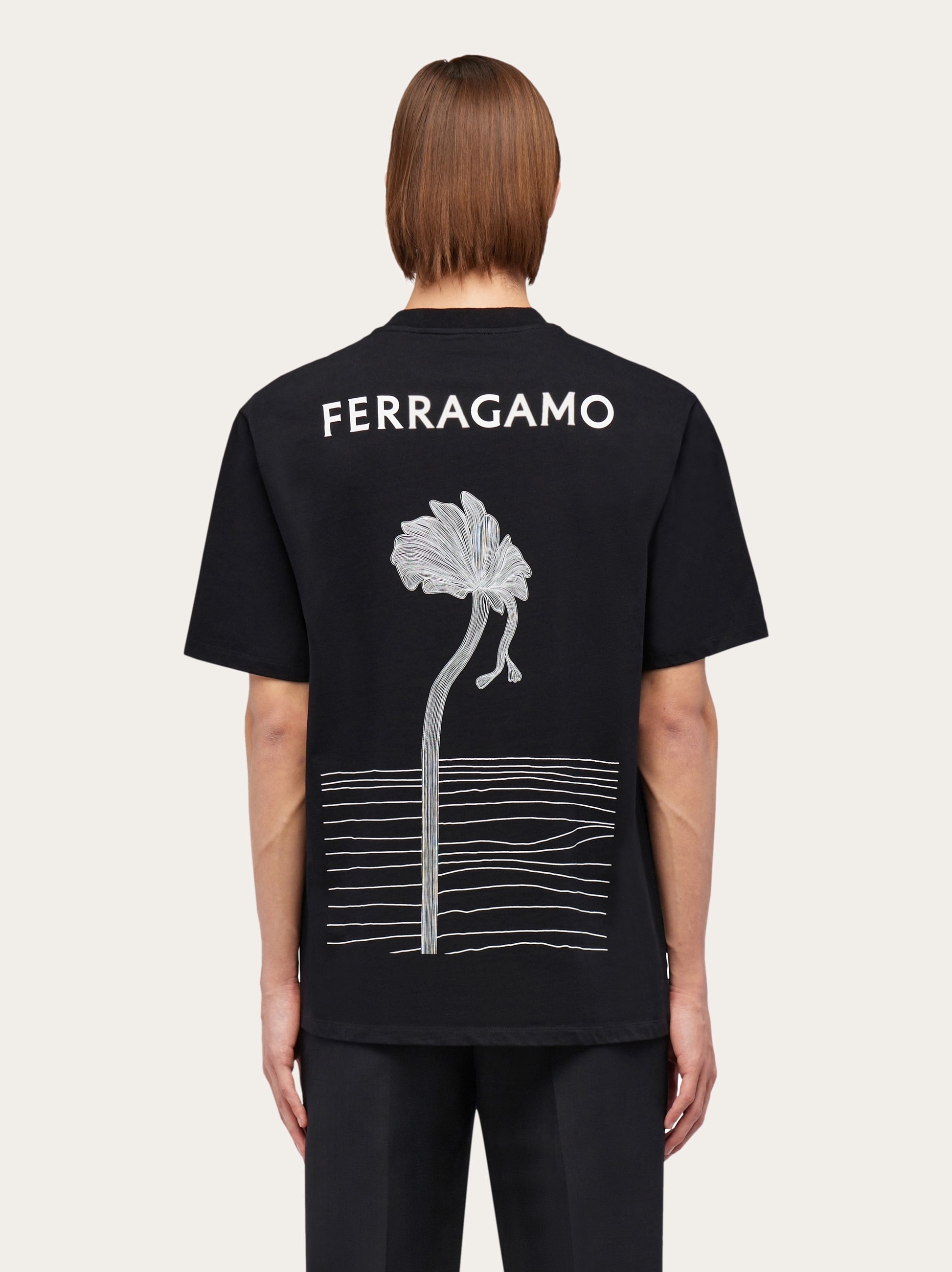 ★Ferragamo★122303771855グラフィックロゴTシャツ ☆Ferragamo☆122303771855グラフィックロゴTシャツ (FERRAGAMO