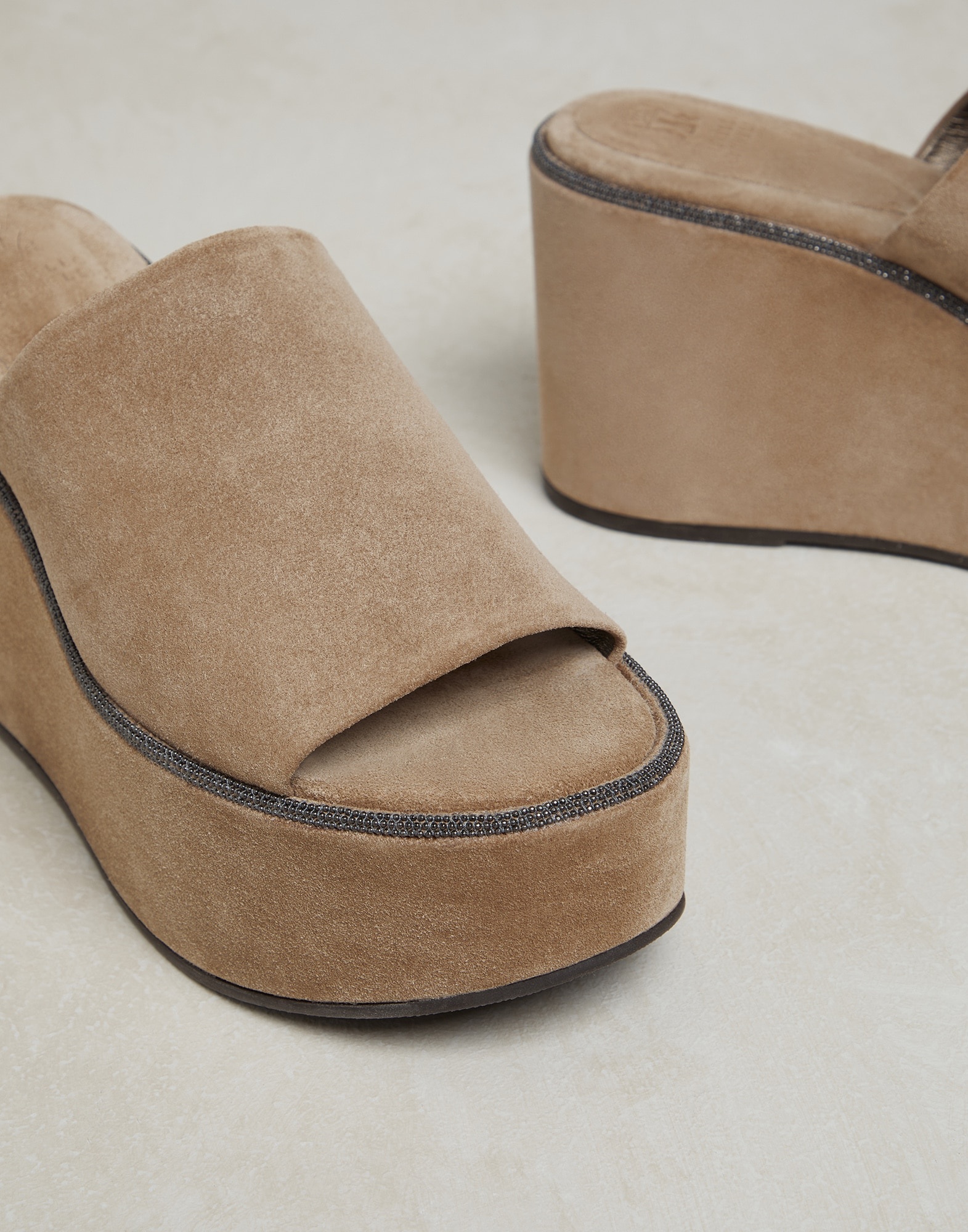 Suede wedges with precious welt - 4