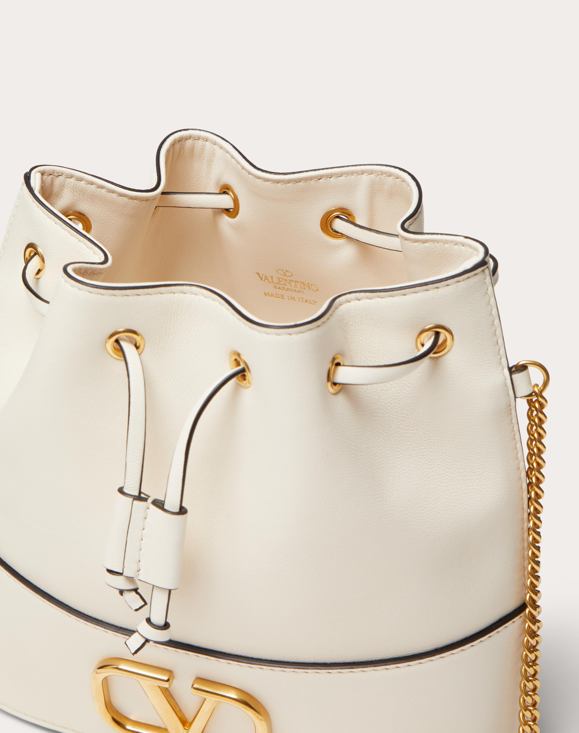 MINI BUCKET BAG IN NAPPA WITH VLOGO SIGNATURE CHAIN - 6