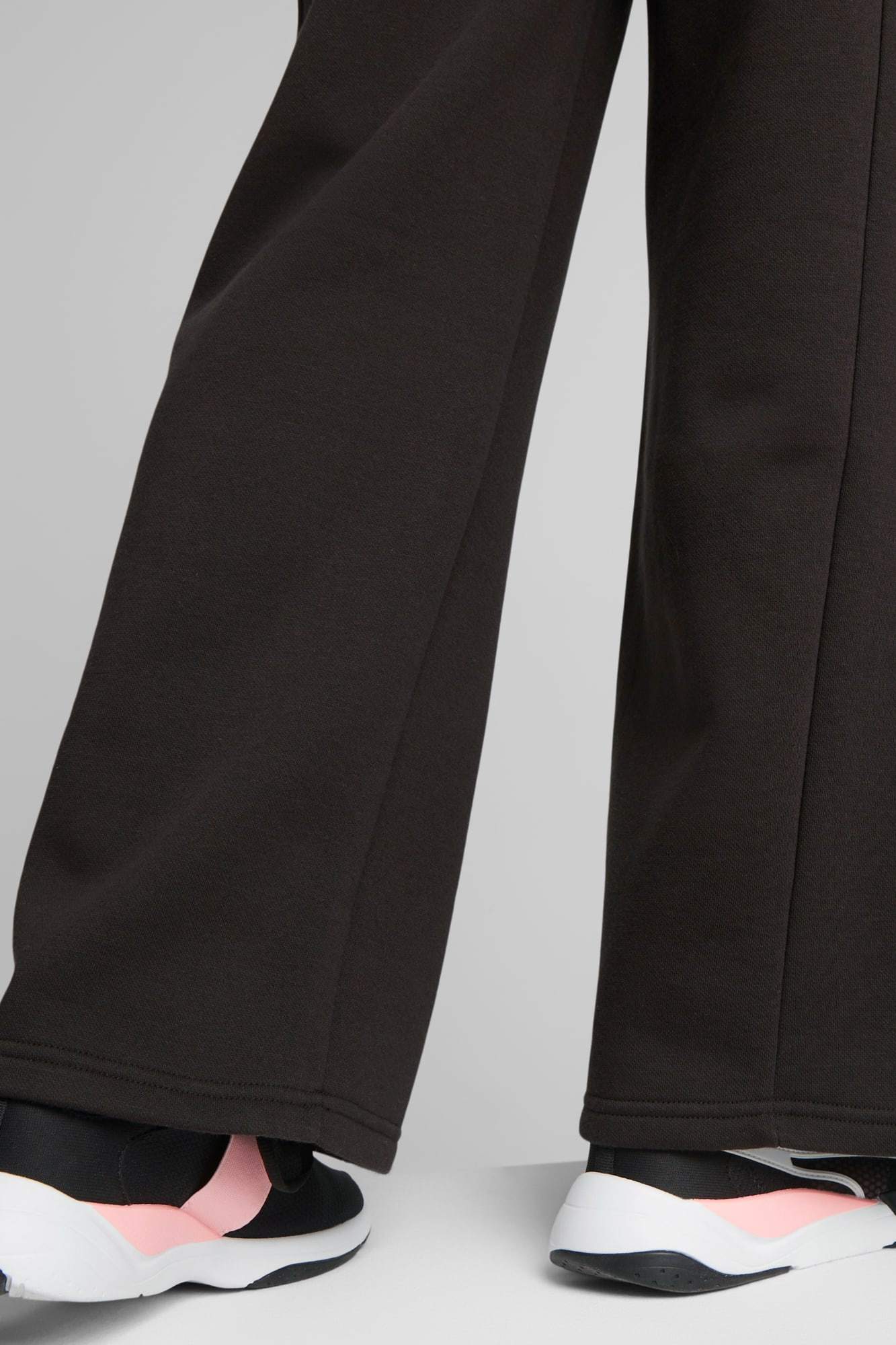 PUMA MOTION Women's Straight Leg Sweatpants - 6