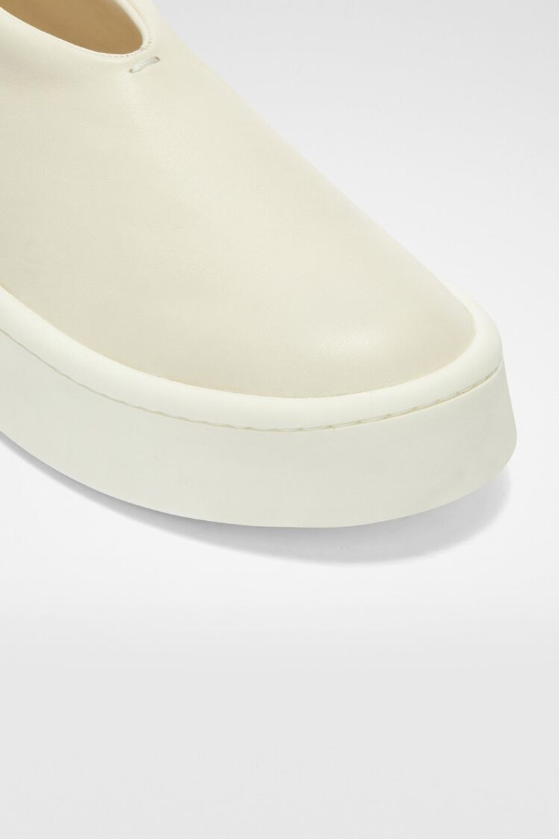 Jil Sander Sneakers outlook