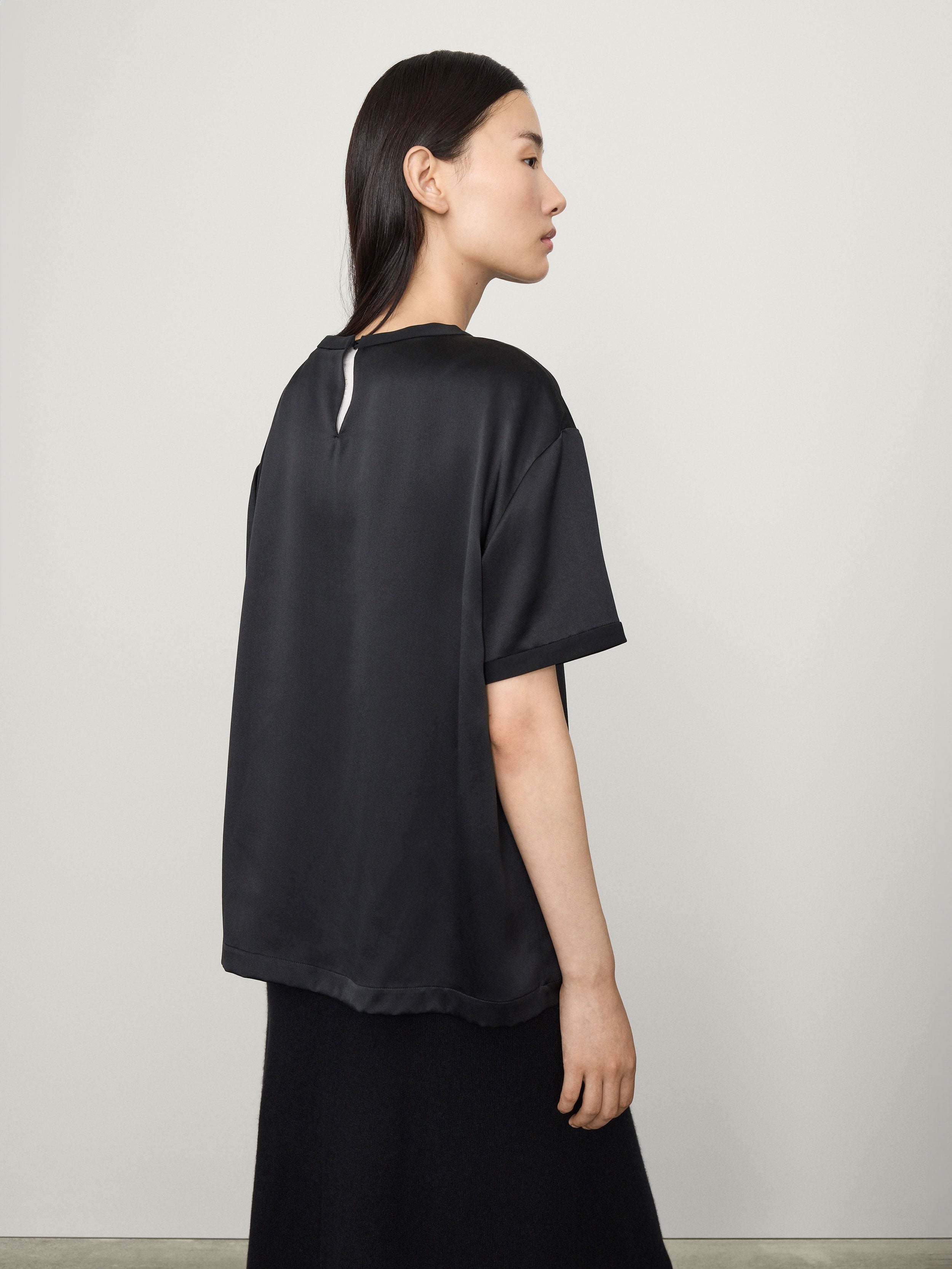 The Round Neck T-Shirt - 2