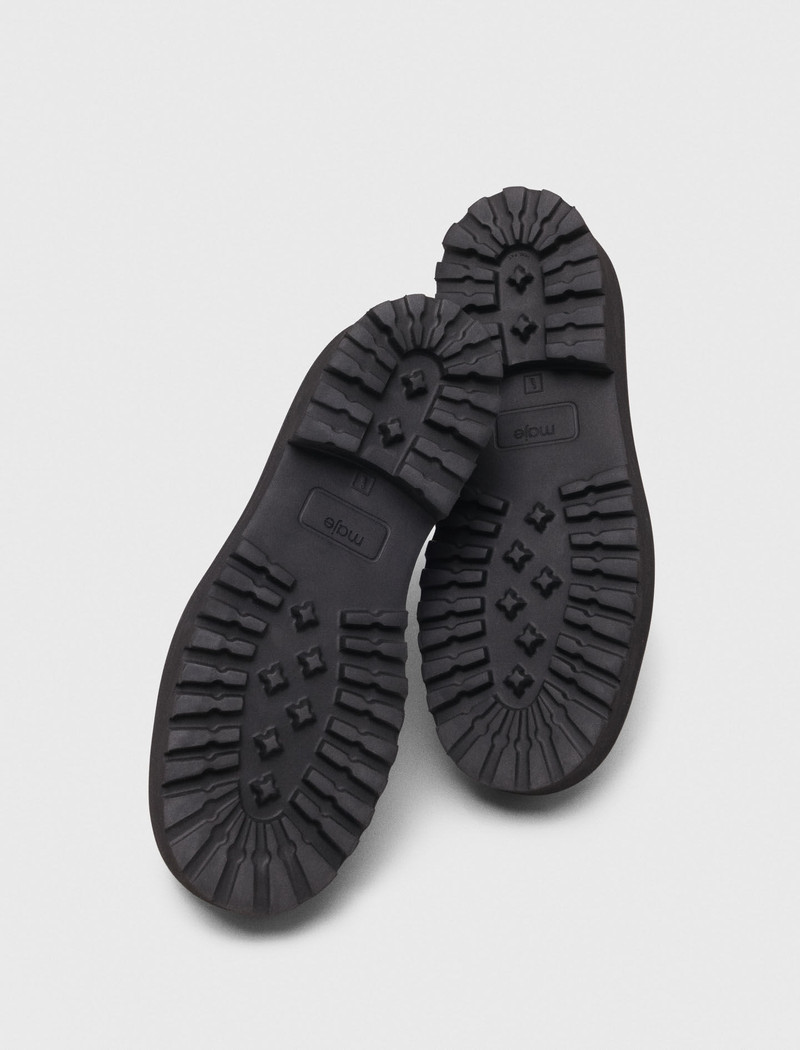 Chelsea boots 6