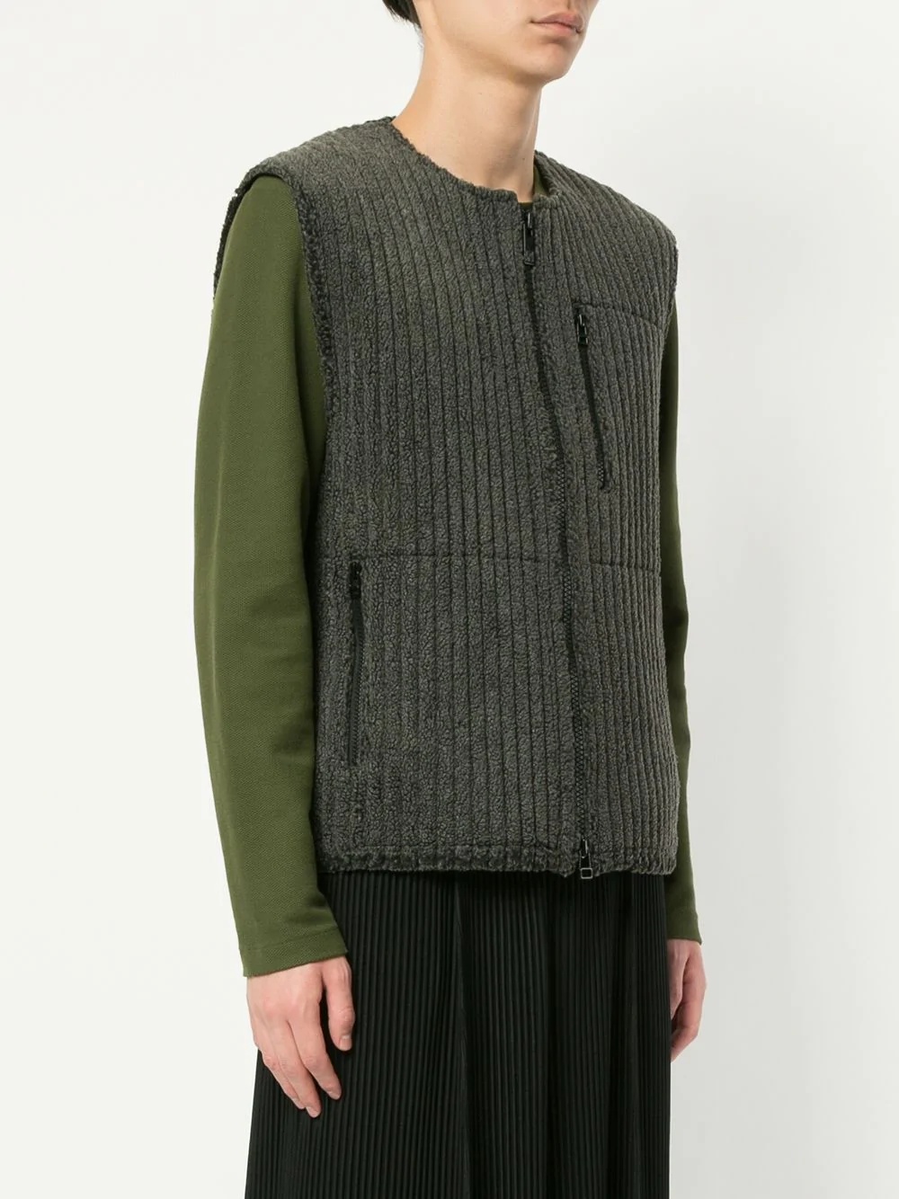 pleated vest - 3