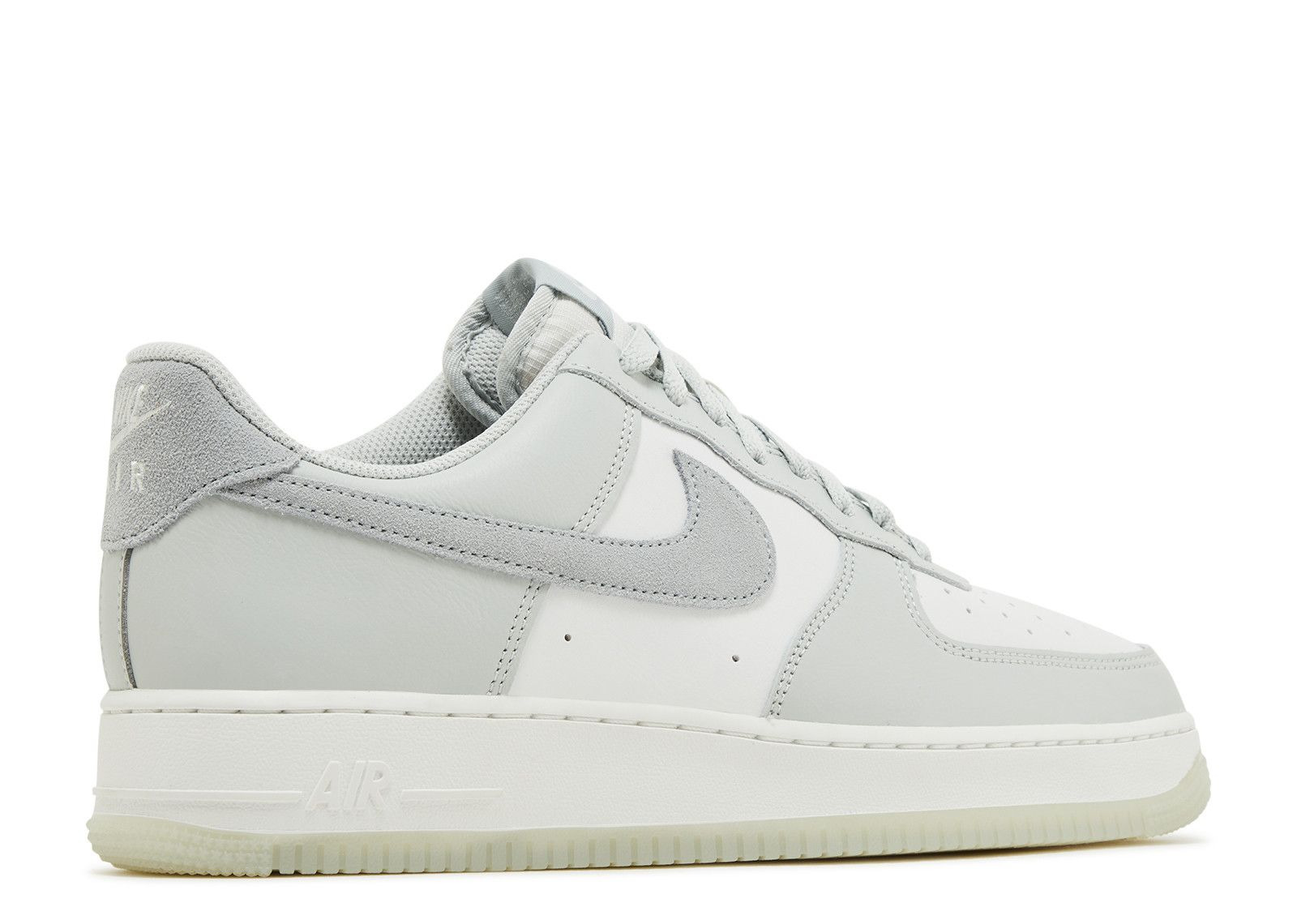 AIR FORCE 1 '07 LV8 'LIGHT SILVER PUMICE' - 3